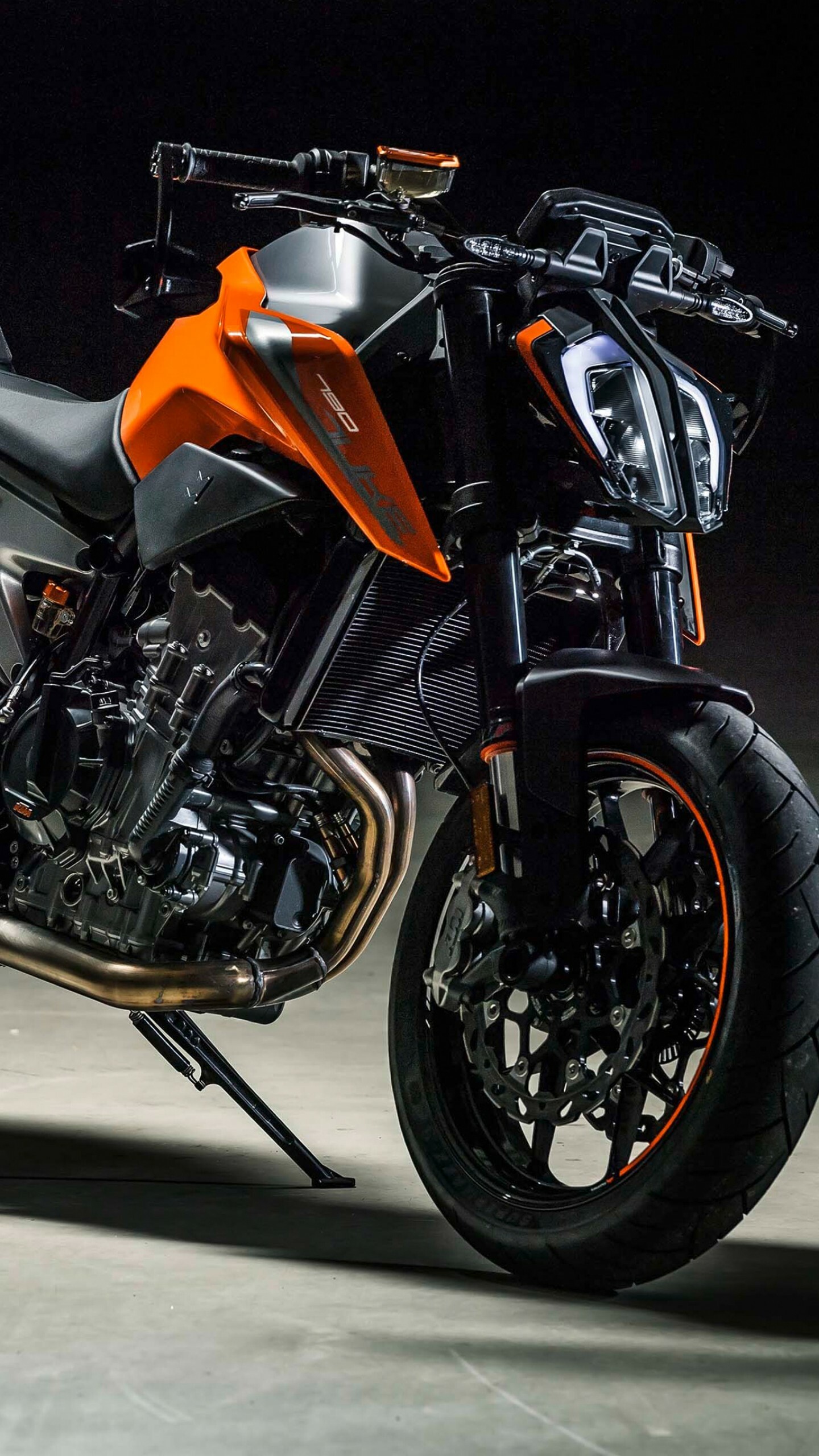 Bike: KTM 790 Duke, Motorcycle, manufactured by KTM from 2017. 1440x2560 HD Background.
