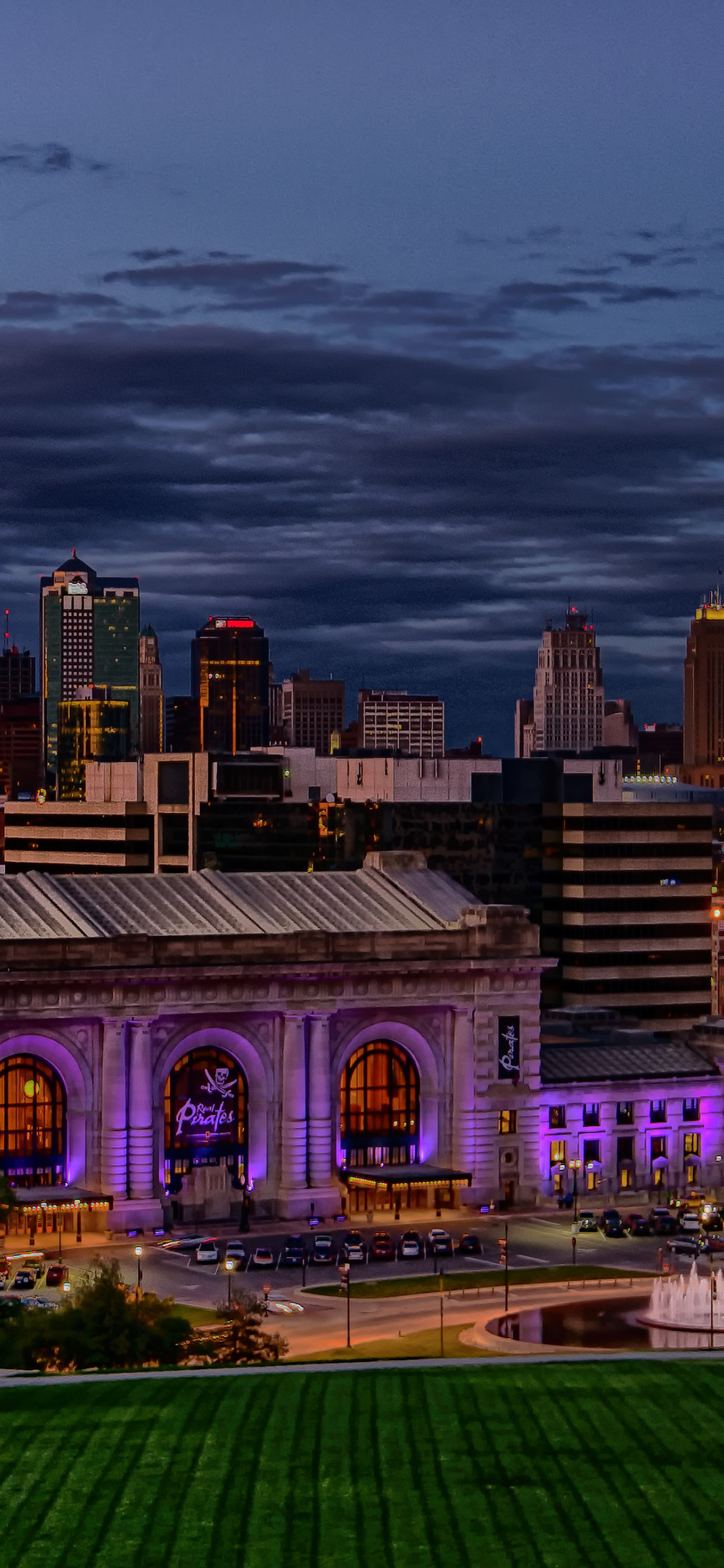 Kansas City: The closest major city to the geographic center of the contiguous United States. 1130x2440 HD Wallpaper.