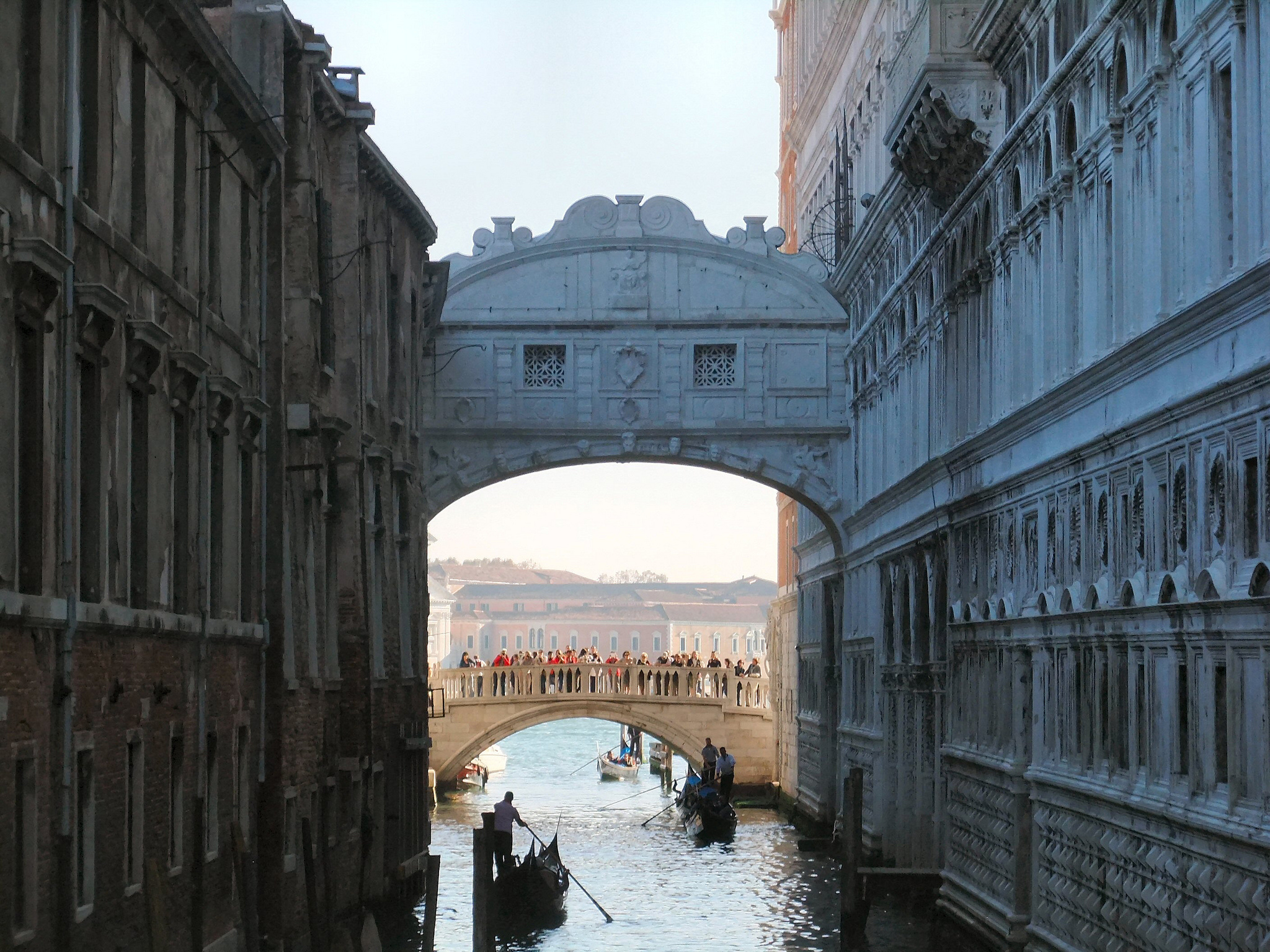 Atemberaubender Blick auf die Seufzerbrücke in Venedig, 2050x1540 HD Desktop