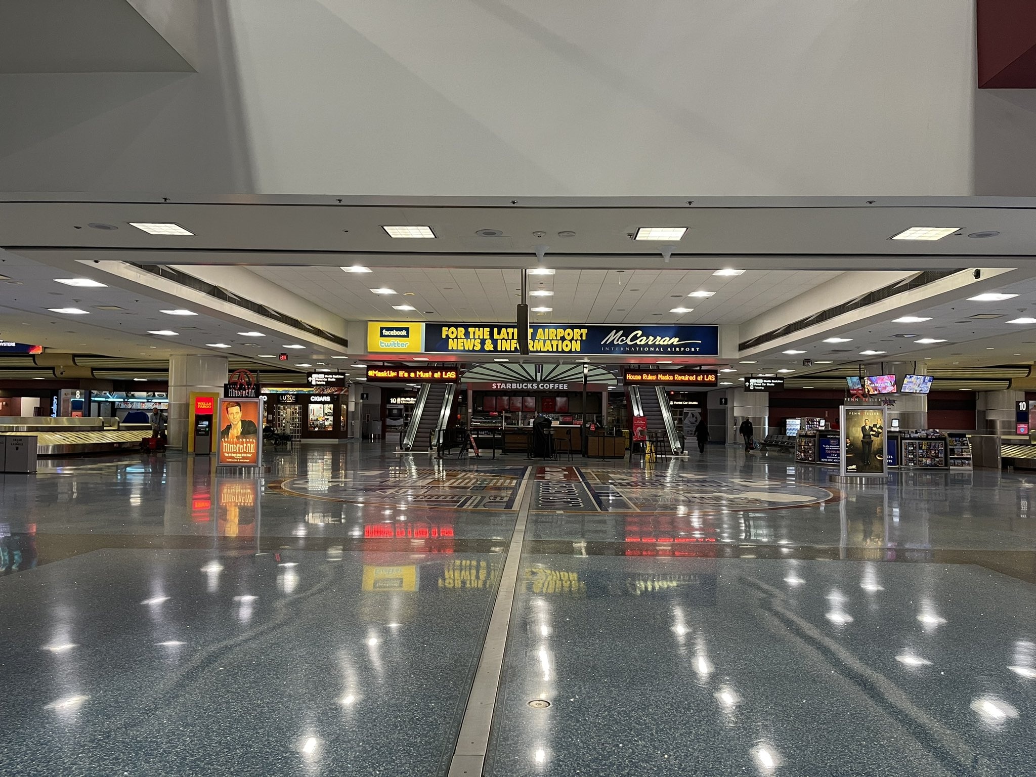 McCarran International Airport, Parking updates, Travel information, Airport facilities, 2050x1540 HD Desktop