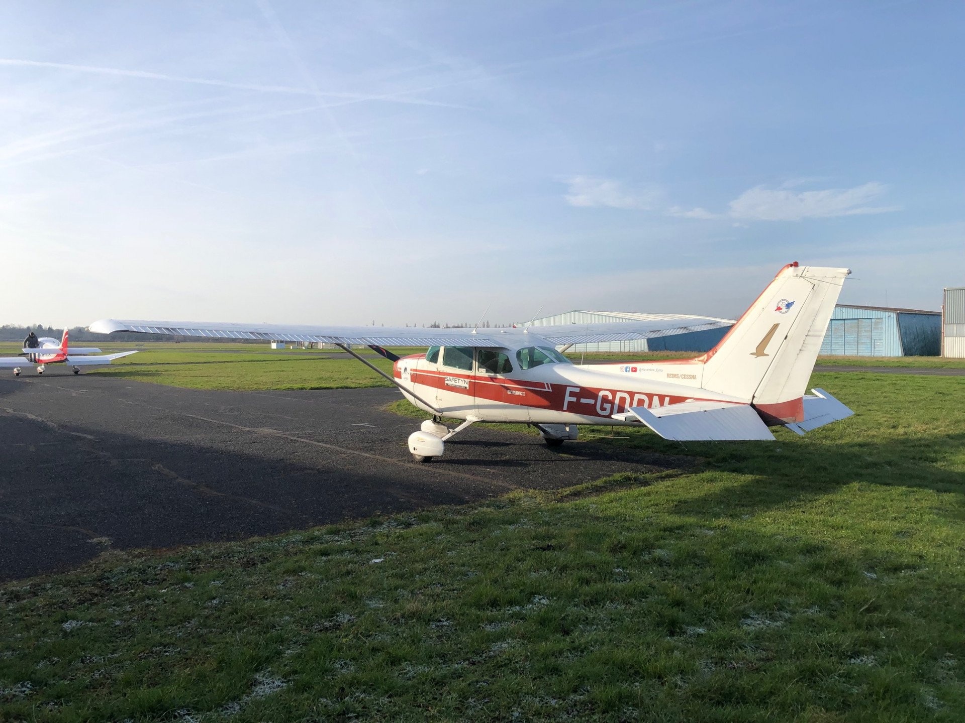 Fly to Auvergne, Cessna 172 adventure, Stunning landscapes, Aerial views, 1920x1440 HD Desktop