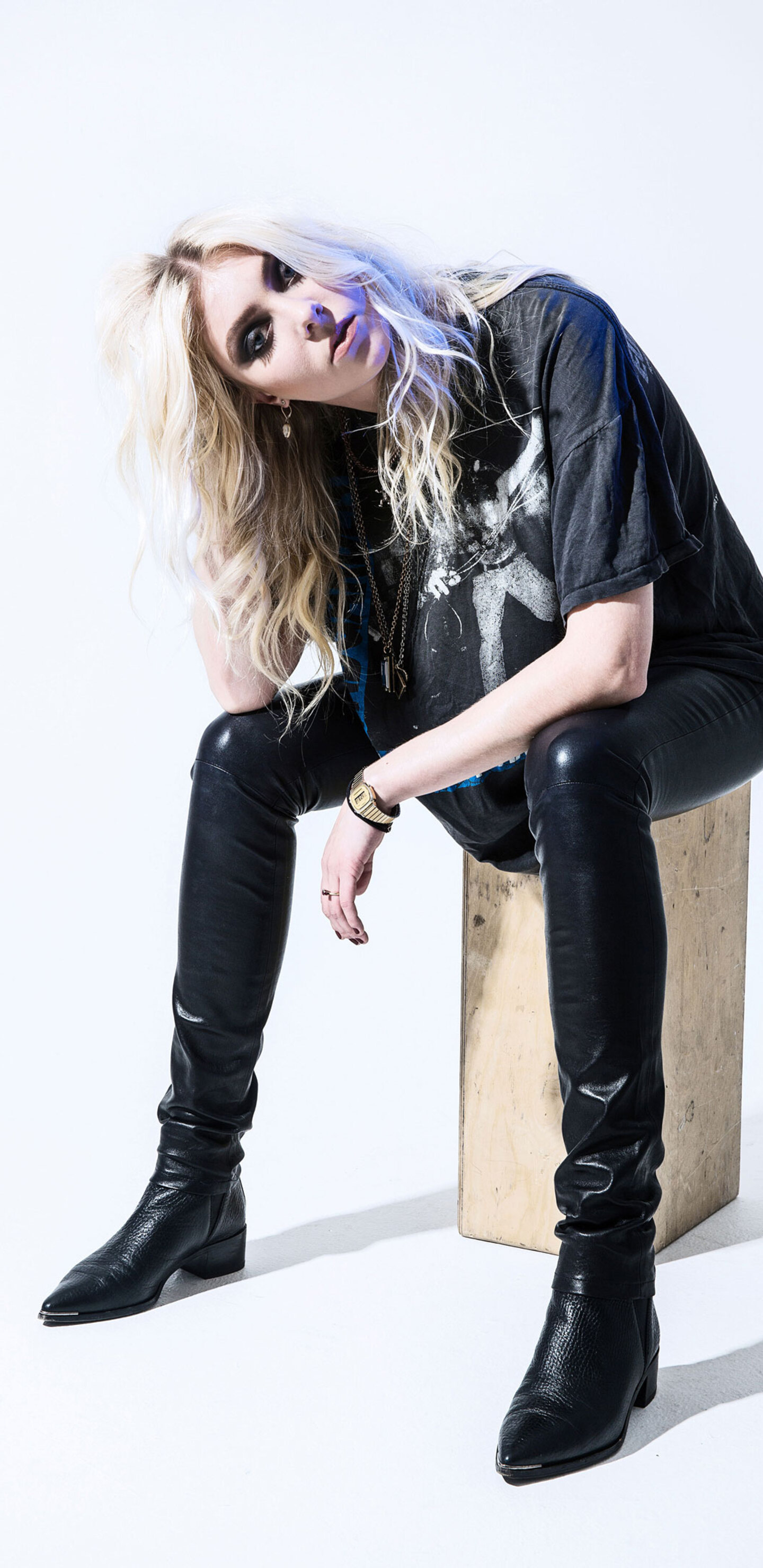 The Pretty Reckless, Taylor Momsen, Samsung Galaxy wallpapers, High-quality images, 1440x2960 HD Handy