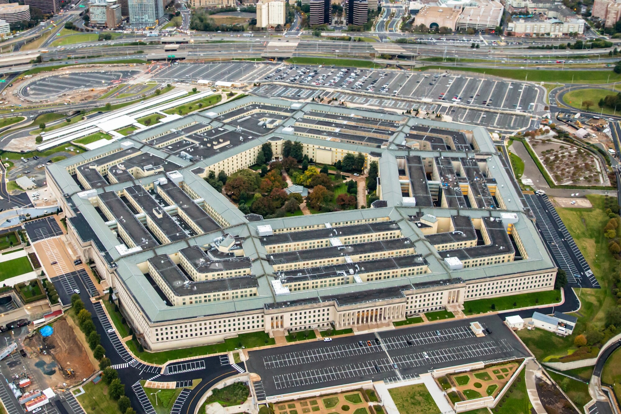 Pentagon, Extremism challenge, Military stand down, Addressing issues, 2000x1340 HD Desktop