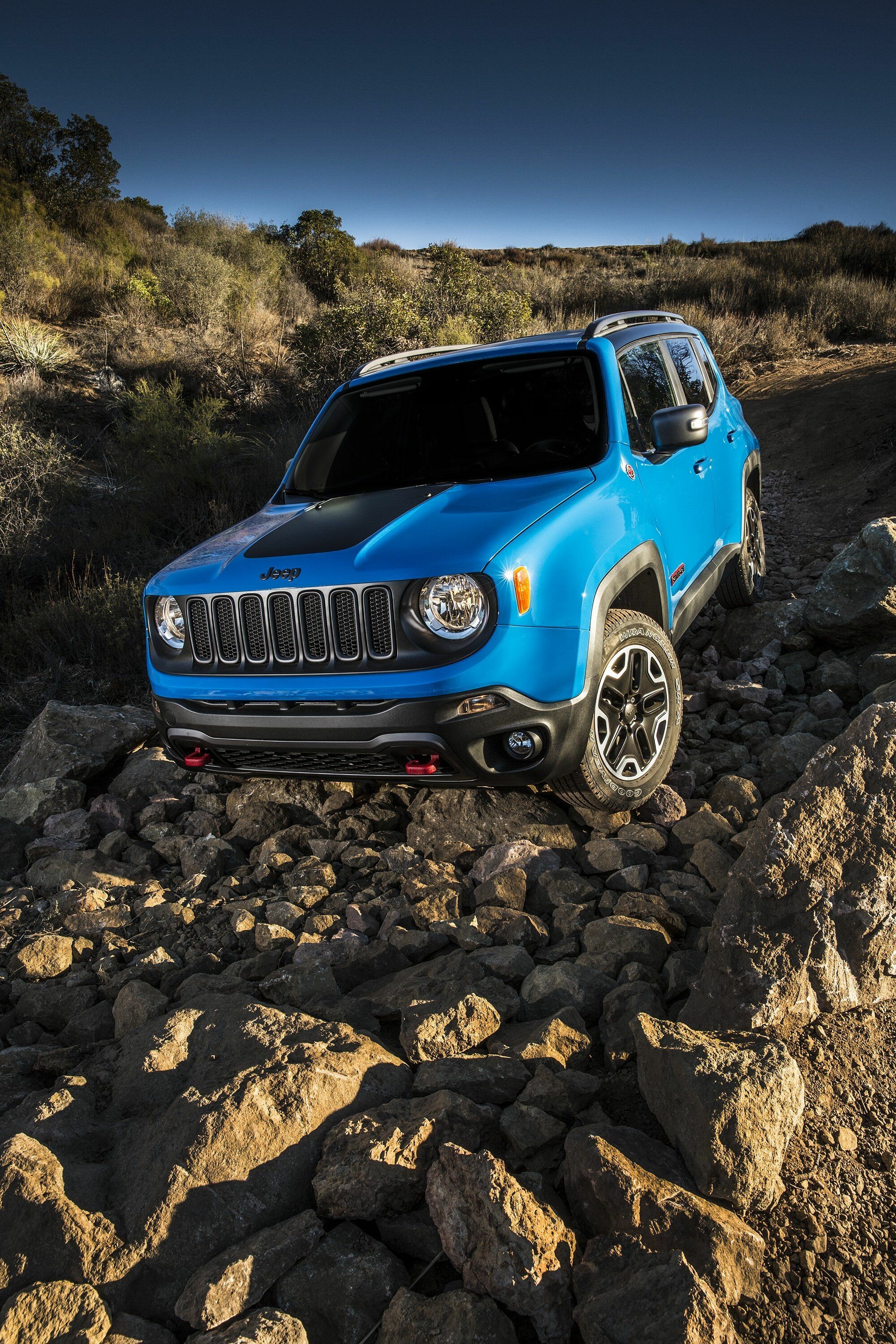 Jeep: Renegade, A 160-horsepower, turbocharged 1.4-liter four-cylinder engine, A six-speed manual transmission. 2000x3000 HD Background.