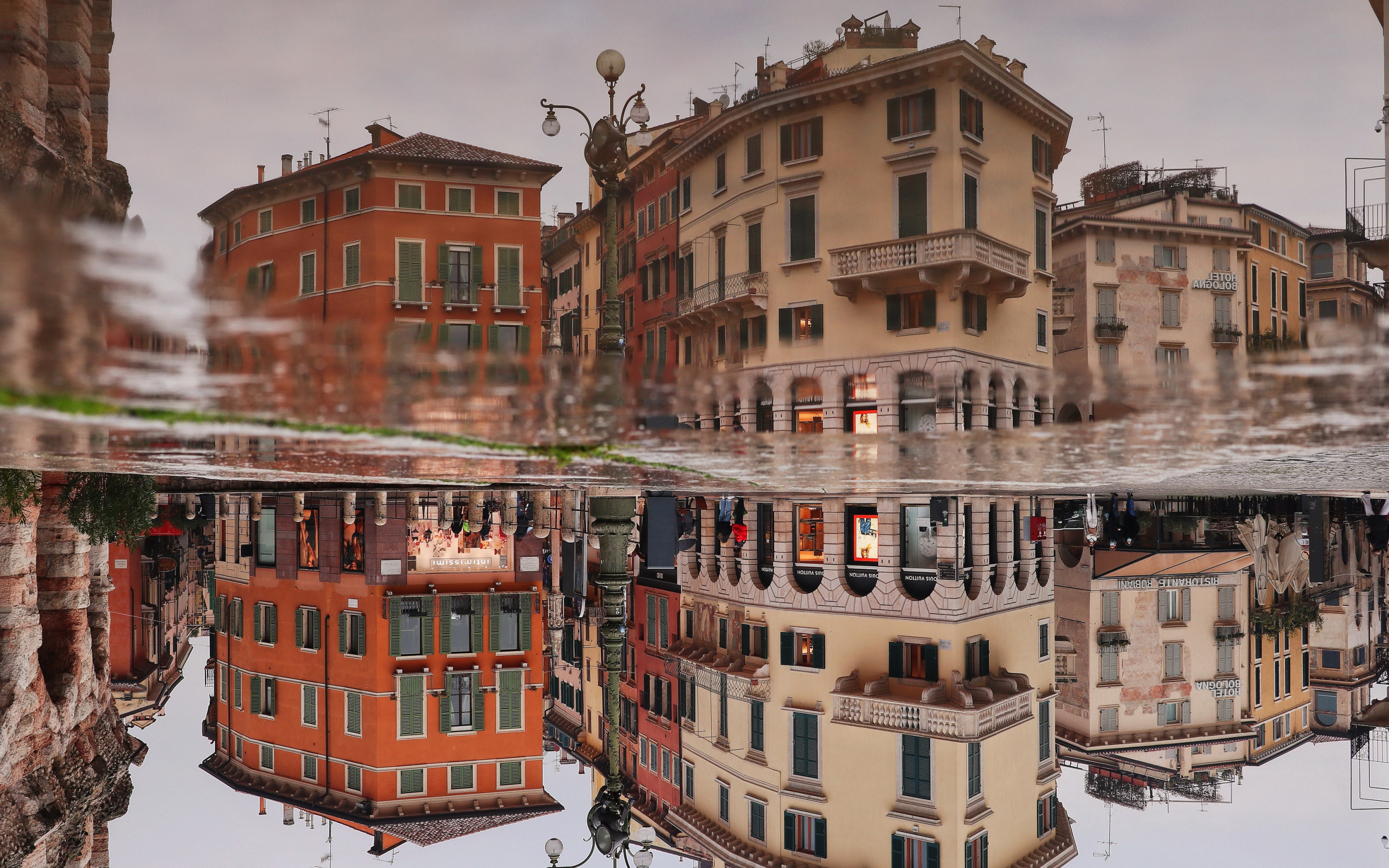 Verona, Italy cityscape, Reflections, Venice, 2880x1800 HD Desktop