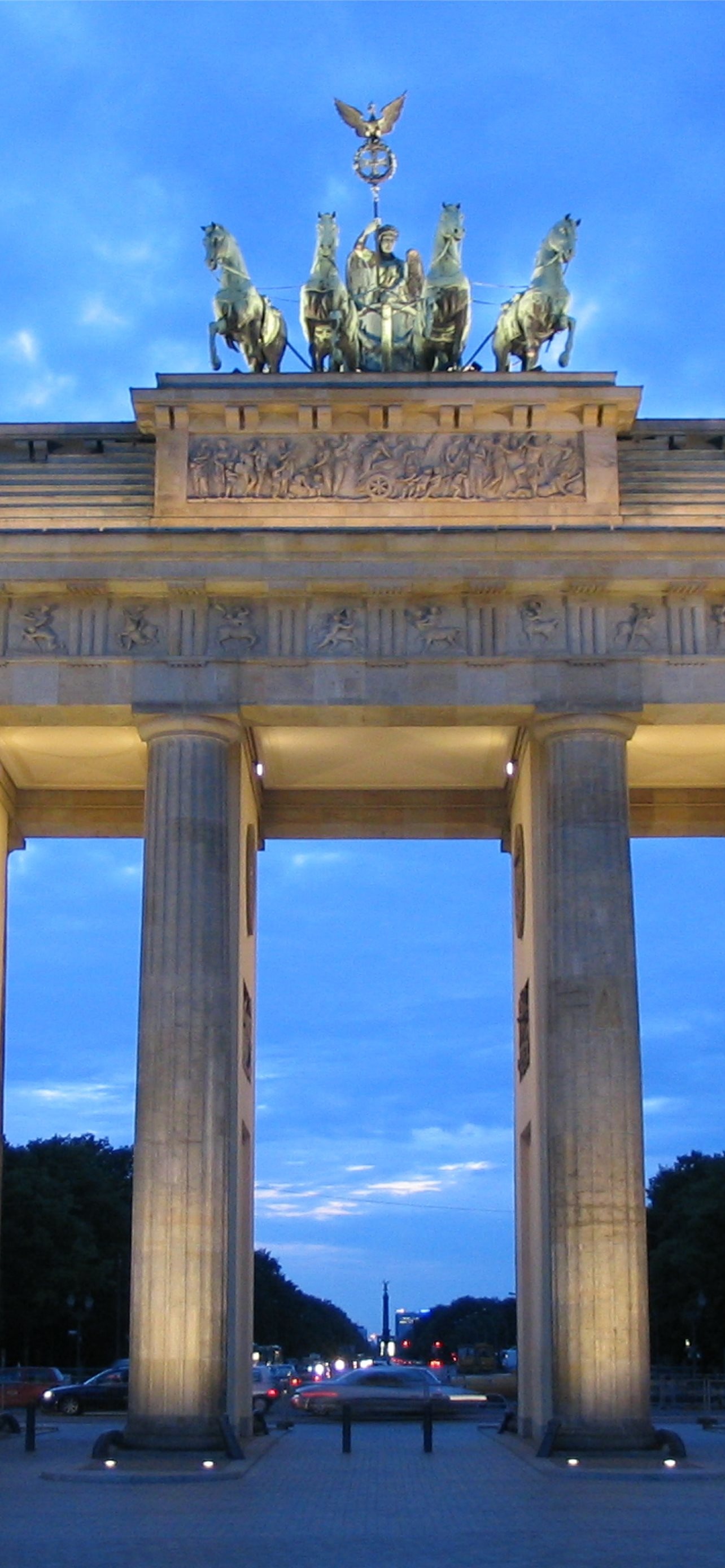 Brandenburg Gate, iPhone wallpapers, Berlin sightseeing, Cultural heritage, 1290x2780 HD Phone