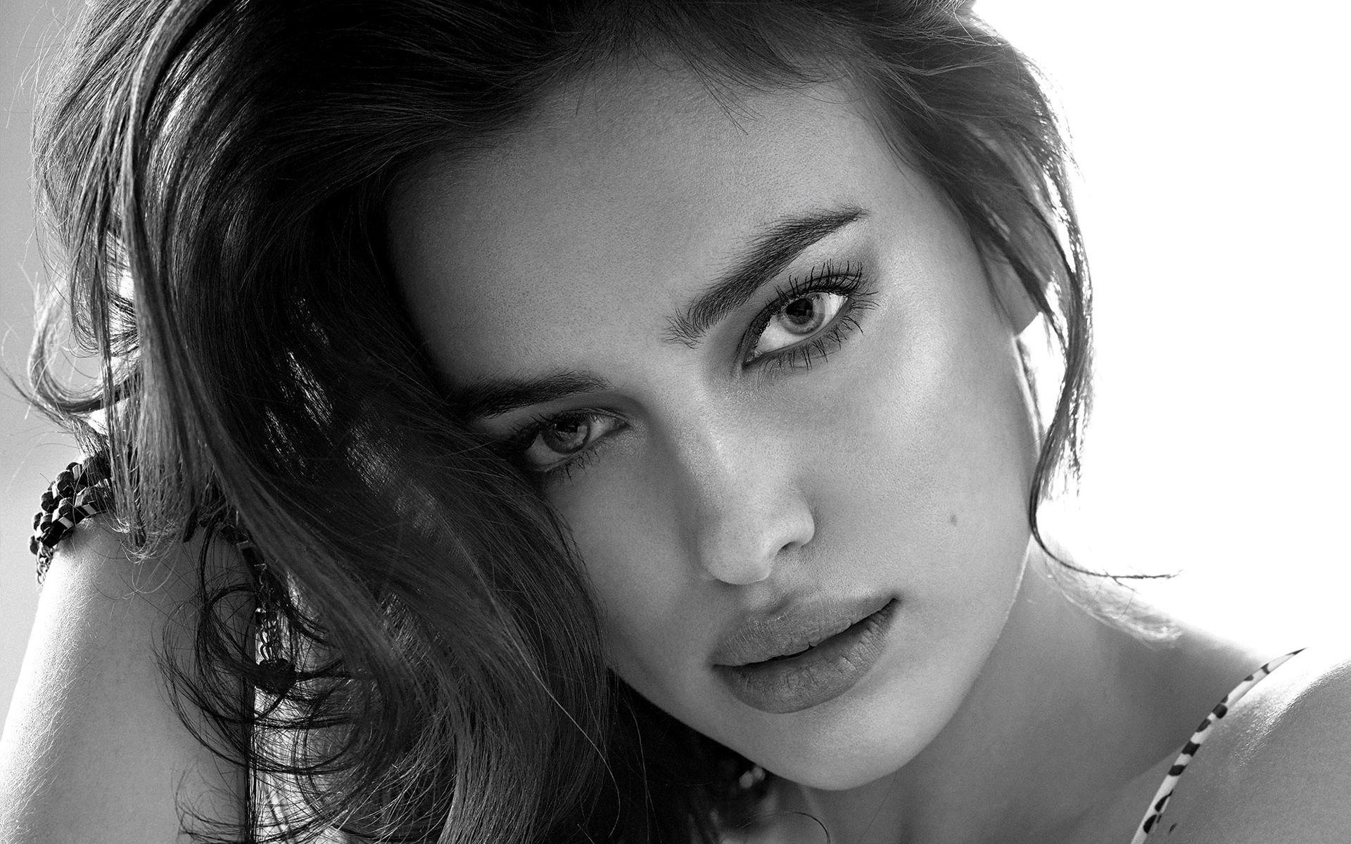 Irina Shayk, Irresistible charm, Top model, Stunning face, 1920x1200 HD Desktop