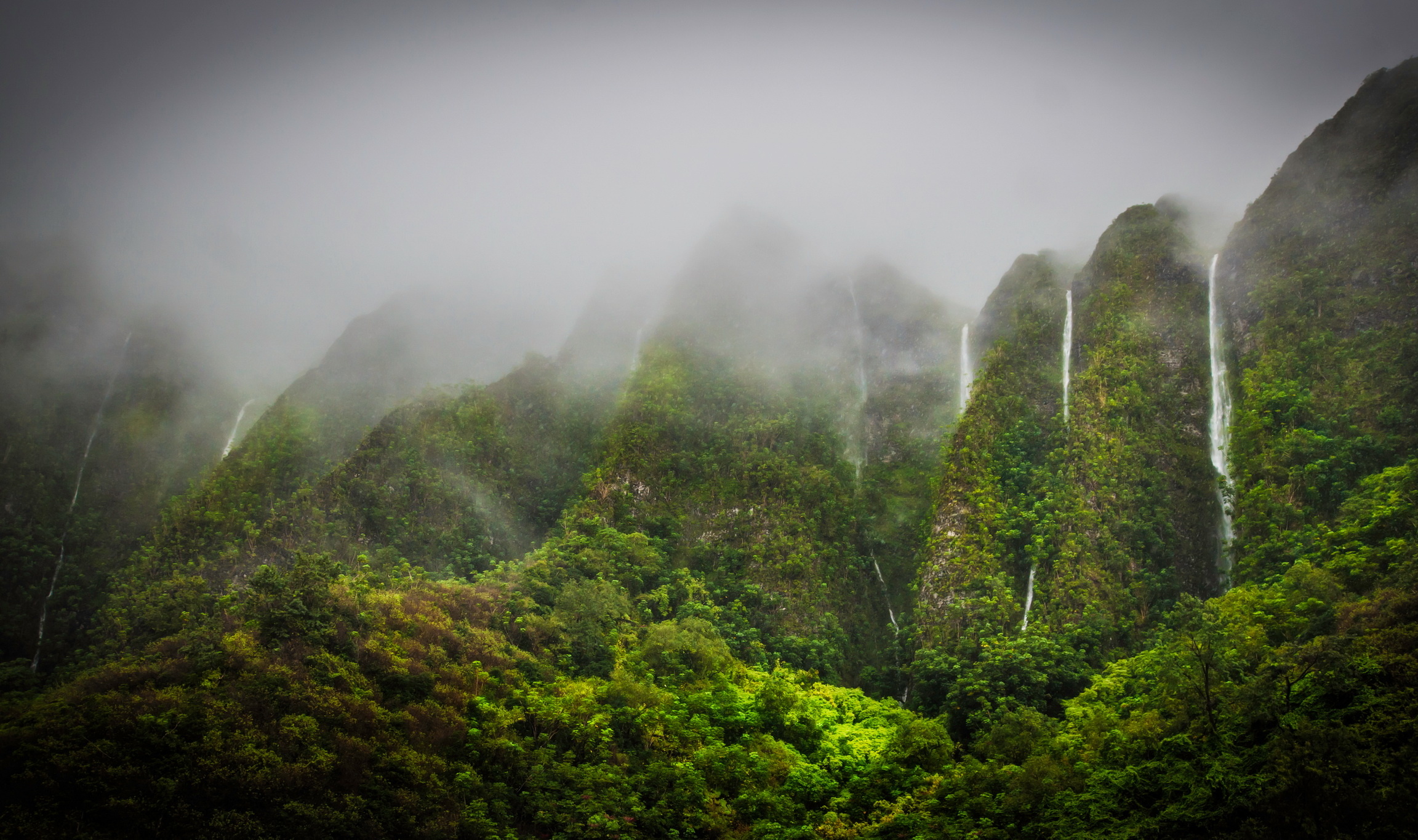 Waterfalls and mountains, Tropical paradise, O'ahu beauty, Travels, 2310x1370 HD Desktop