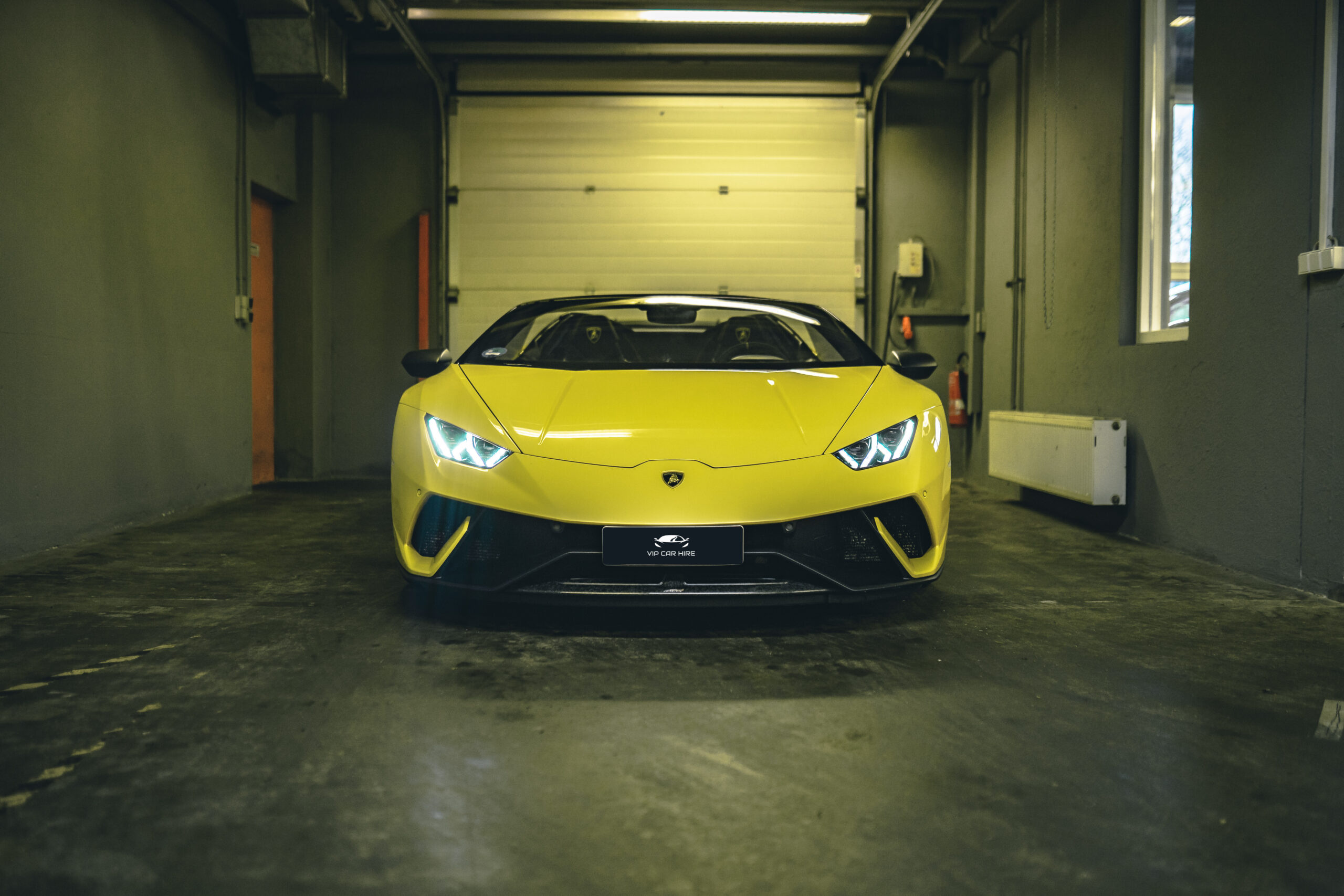 Lamborghini Huracan, Performante Spyder, Luxury rental, Exhilarating driving experience, 2560x1710 HD Desktop