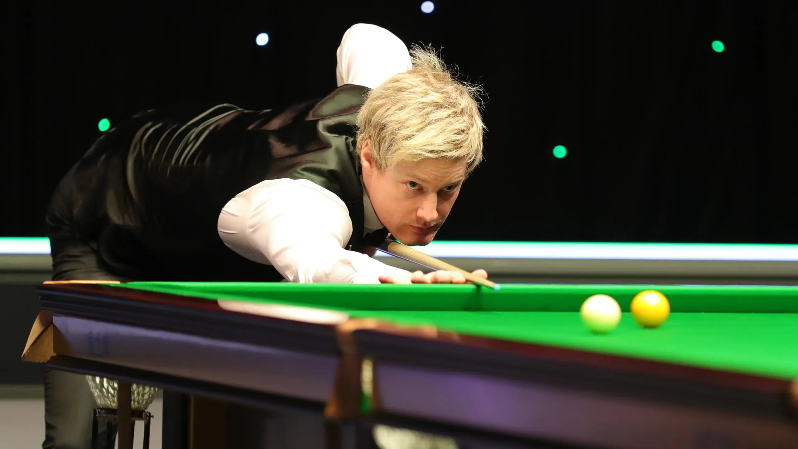 Snooker: Neil Robertson, The first player to make 100 century breaks in a single season. 2560x1440 HD Background.