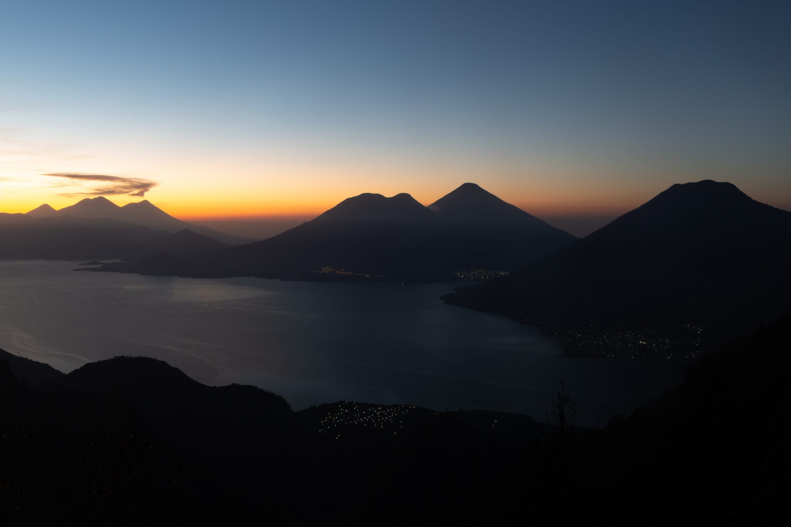 Photographing volcanoes, Guatemala, Photography freedom, Guatemala landscapes, 2560x1710 HD Desktop