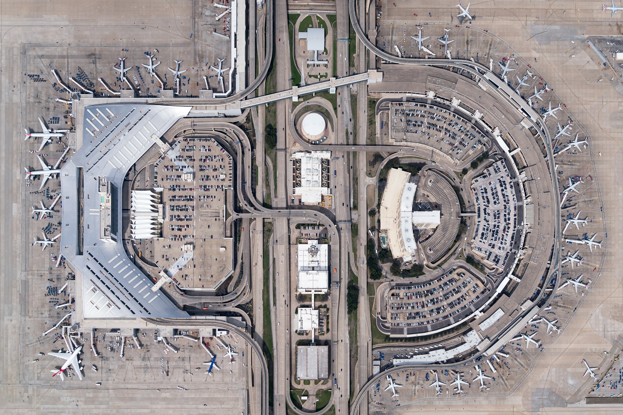 Dallas Fort Worth International Airport, Airways magazine, Travel hub, Texas, 2050x1370 HD Desktop