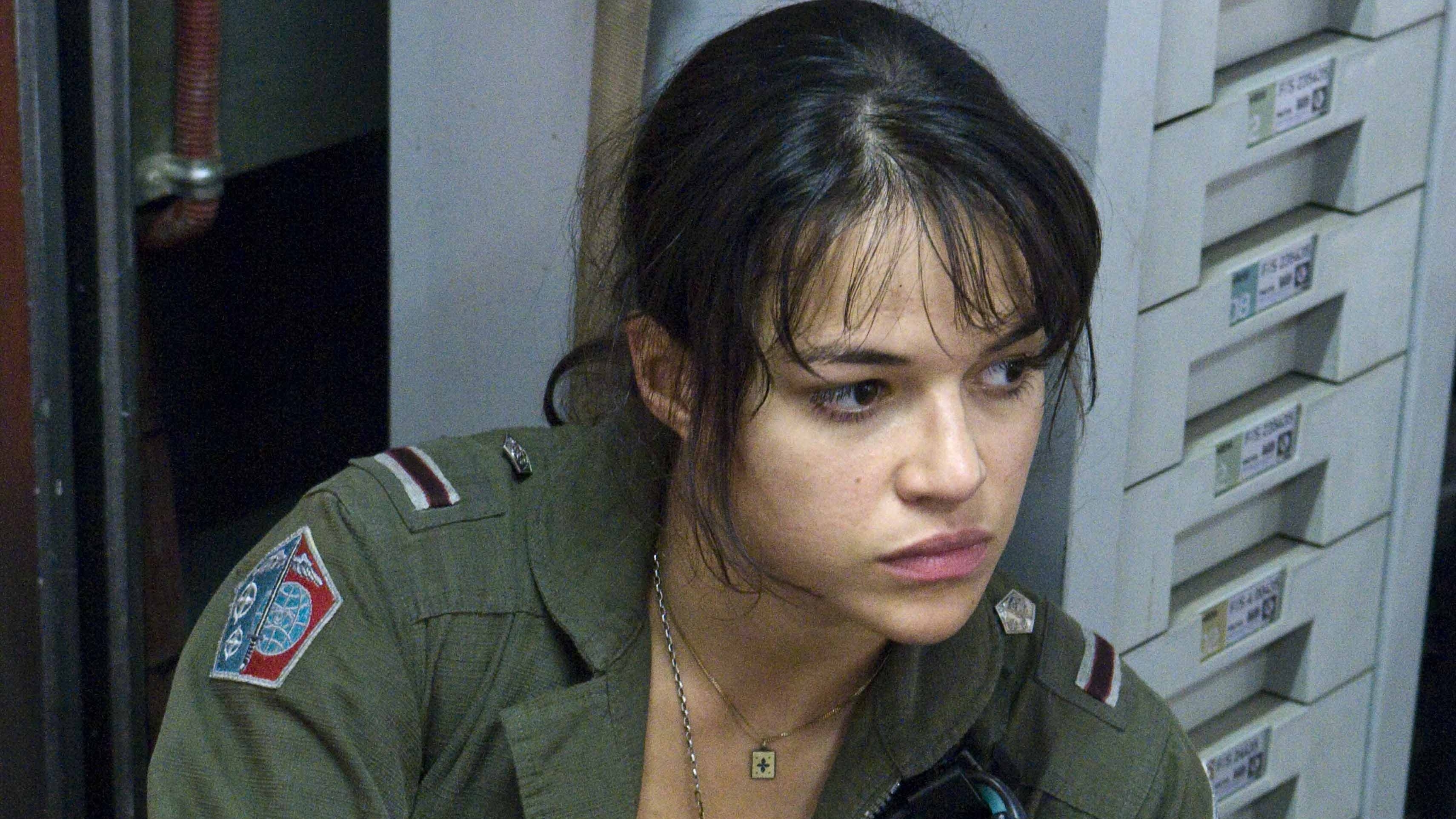 Michelle Rodriguez, Sexy wallpapers, HD backgrounds, Hollywood actress, 3430x1930 HD Desktop