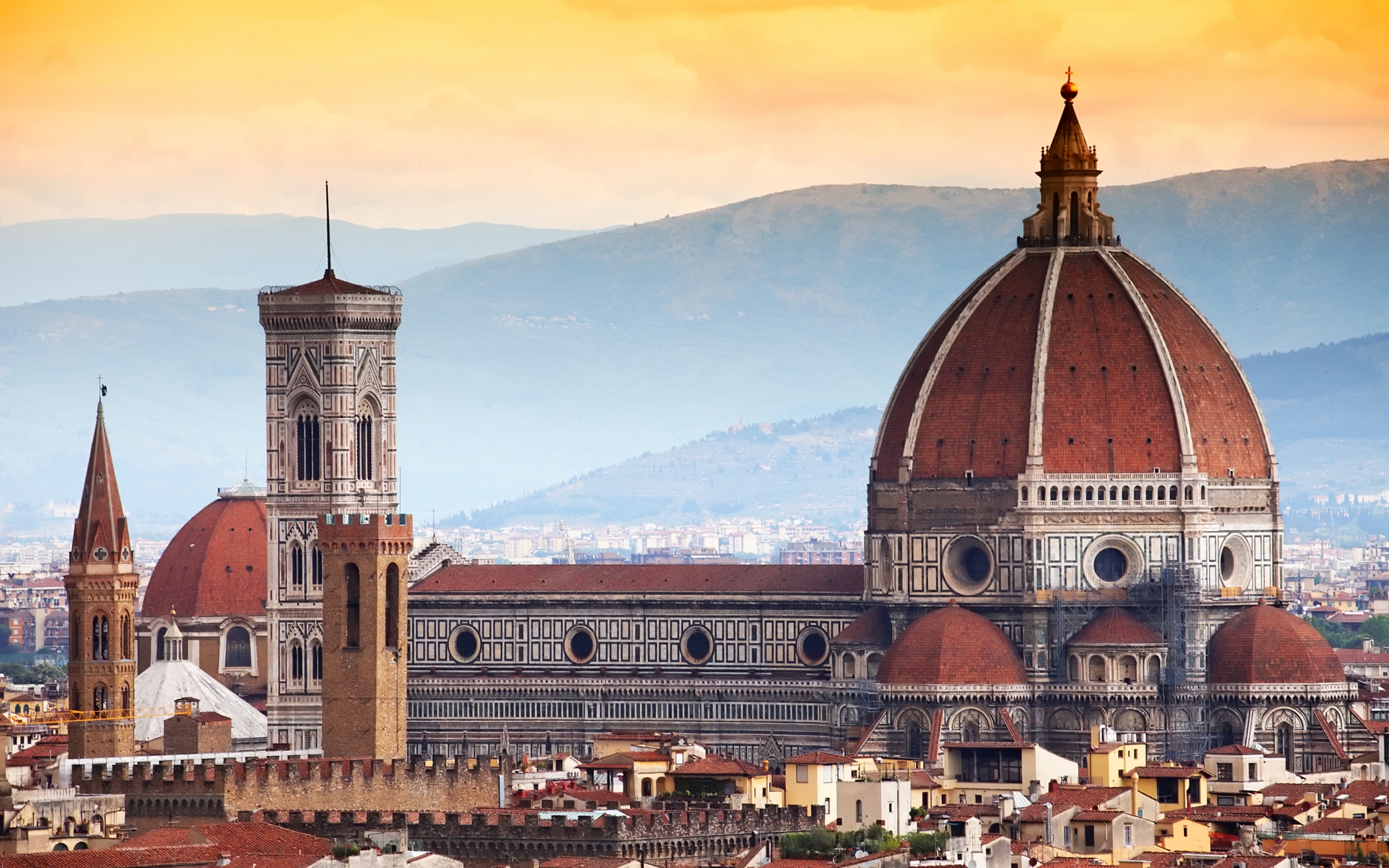 Florence: The Brunelleschi Dome, crowned by a lantern with a conical roof. 3200x2000 HD Wallpaper.
