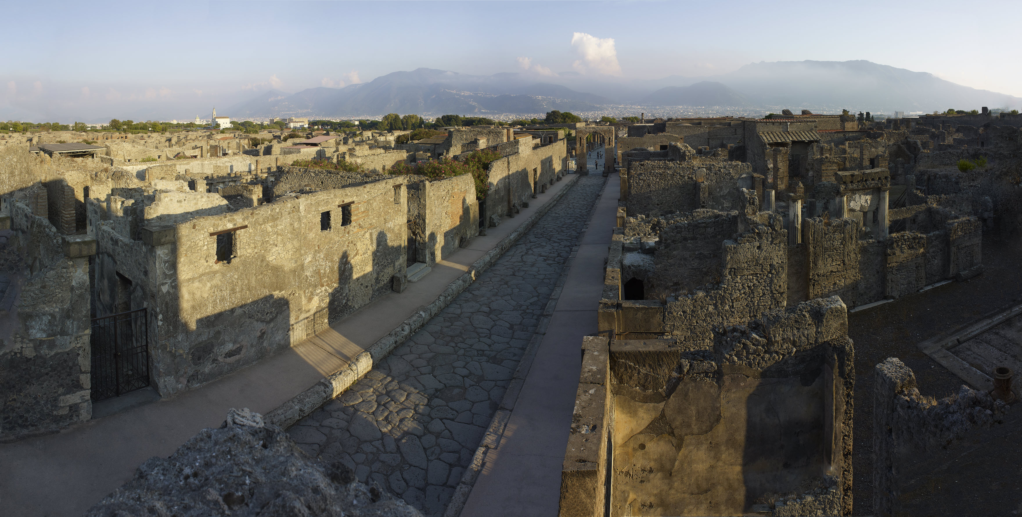 Pompeii, Human story, Pompeii and Herculaneum, 3520x1780 HD Desktop