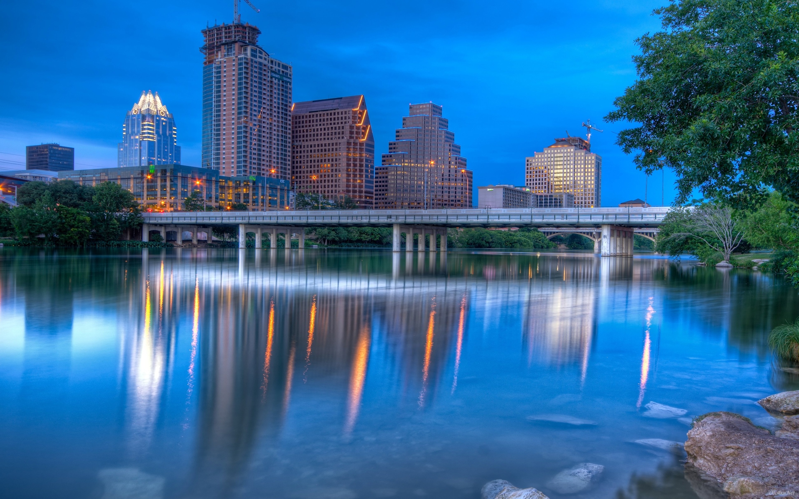 Austin: Texas, The southernmost state capital in the contiguous United States. 2560x1600 HD Background.
