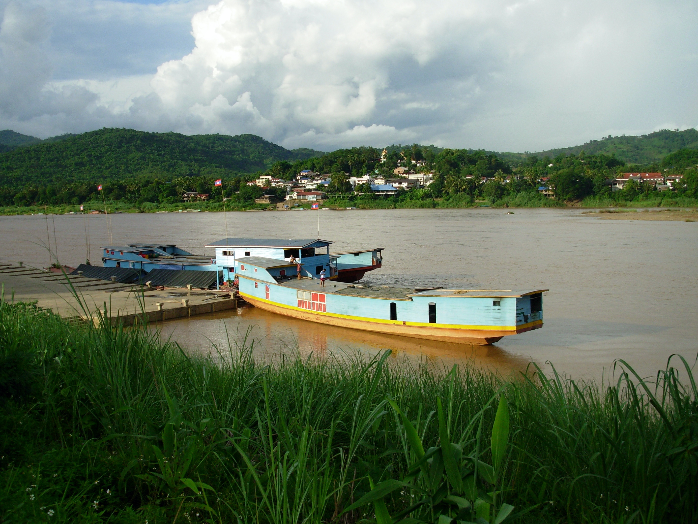Mekong River, Laos exploration, Luang Prabang, Plain of Jars, 2820x2120 HD Desktop