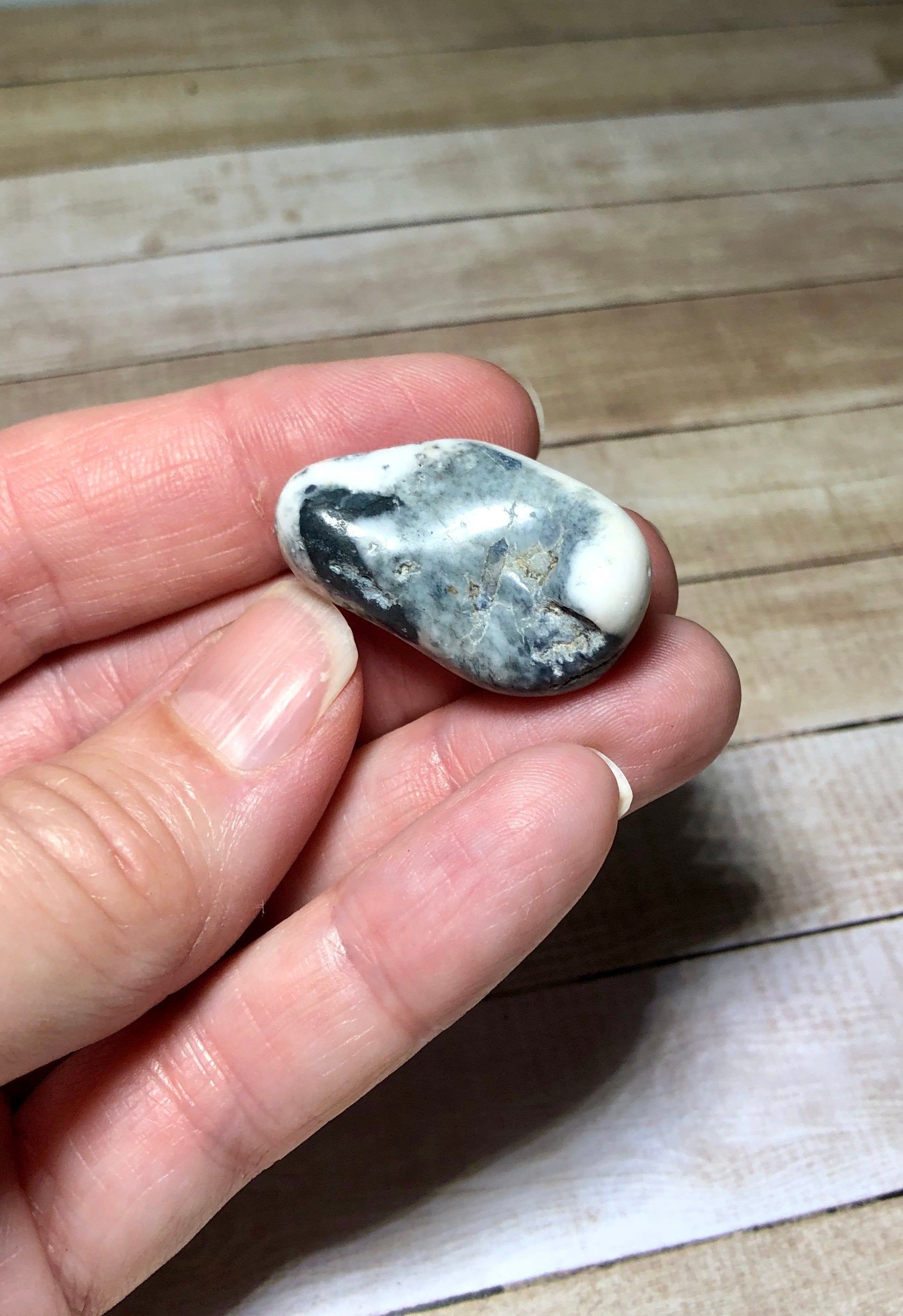Benitoite, Rare Benitoite, Neptunite tumbled stones, 1950x2850 HD Handy