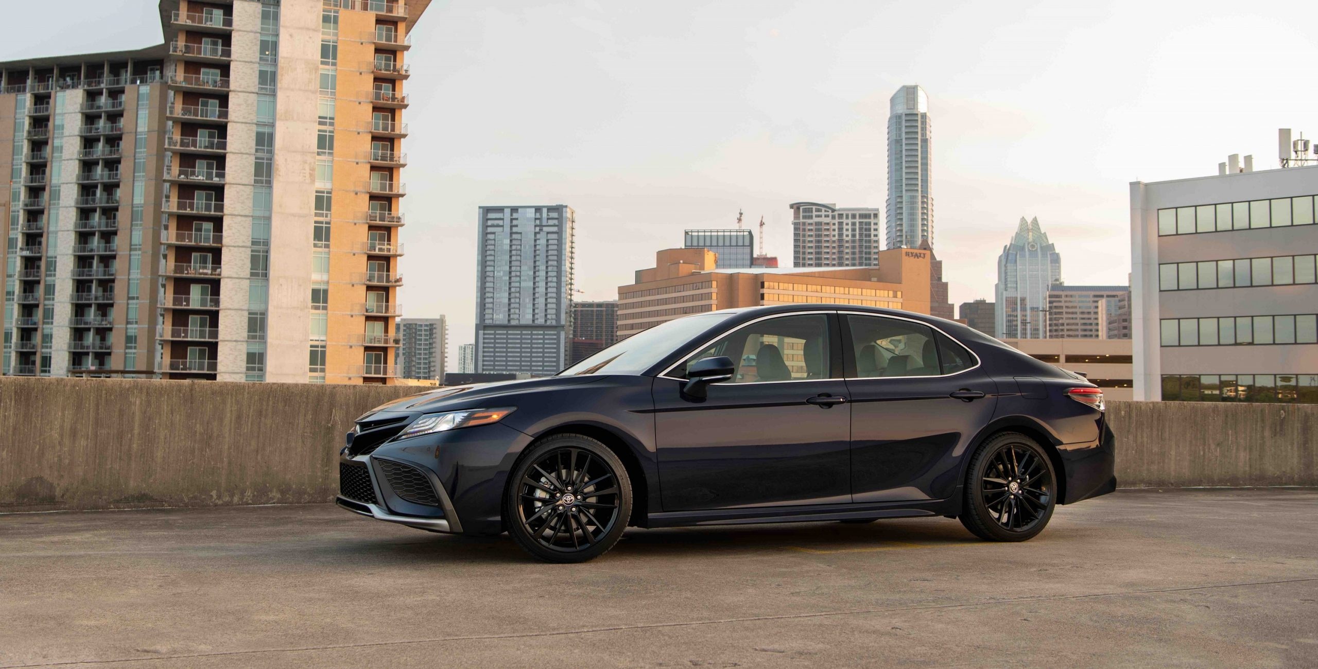 Toyota Camry, Before buying guide, 2560x1300 HD Desktop
