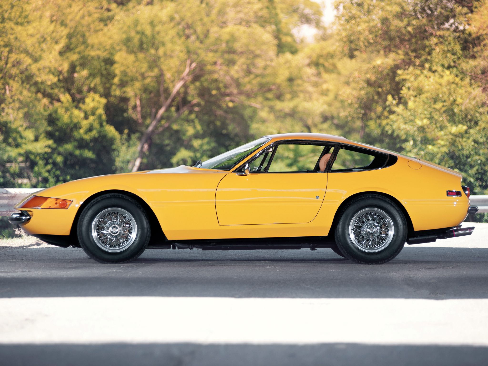 Ferrari Daytona, GTB4 images, High-definition download, Italian craftsmanship, 2050x1540 HD Desktop