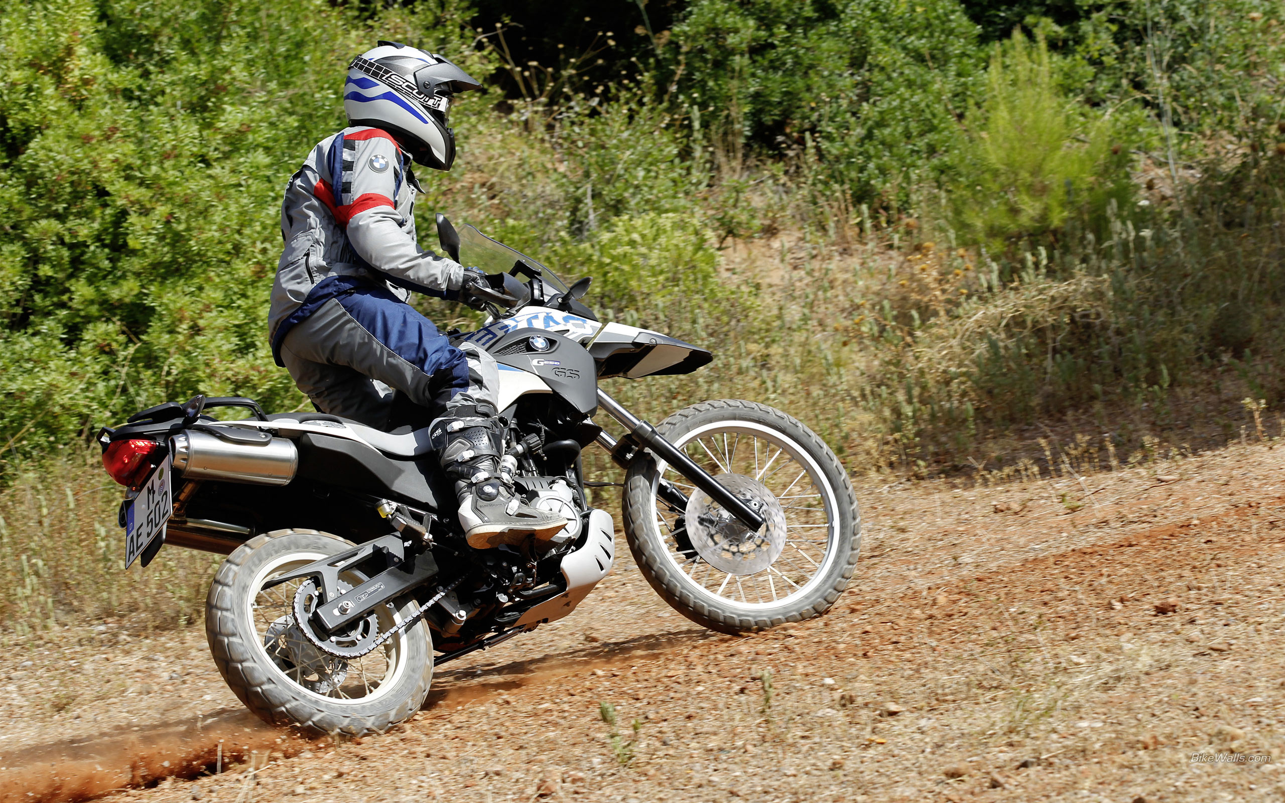 Enduro Motorbike: BMW, Amateur Motor Racing, Wide Back Tire Support More Grip On Loose Roads Surfaces. 2560x1600 HD Background.