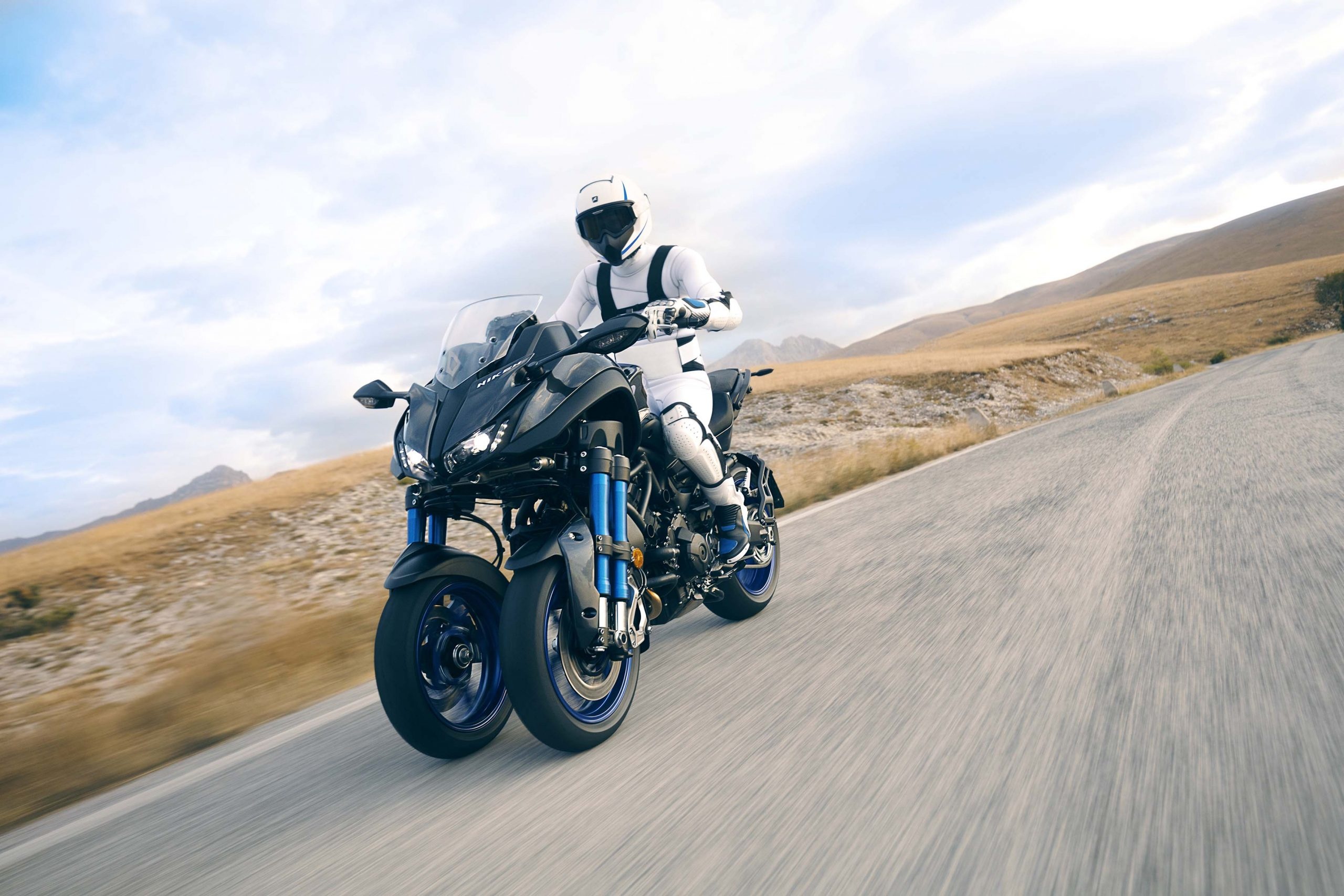 Yamaha Niken, Thrilling riding experience, Asphalt adventures, Unleash the power, 2560x1710 HD Desktop