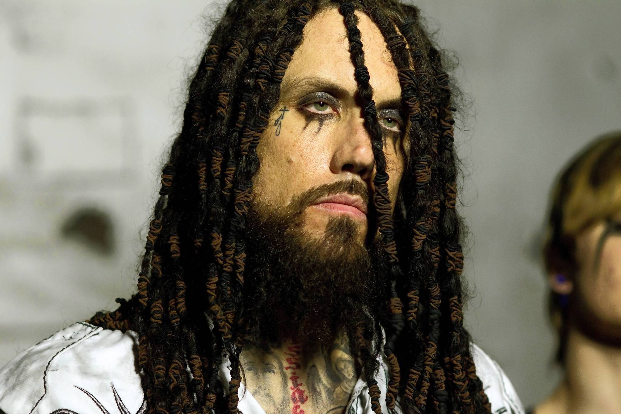 Brian Welch, Life without Korn, Moving along, Chicago Tribune, 2050x1370 HD Desktop