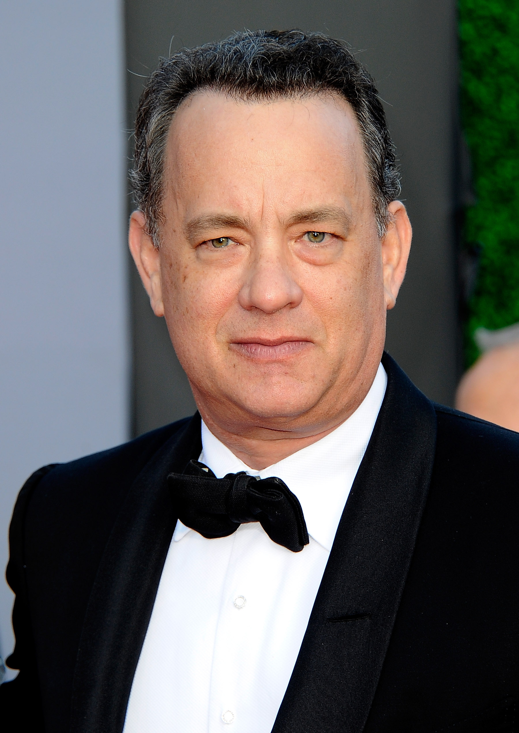 Tom Hanks, Top free wallpapers, Celebrity HQ, 4K wallpapers, 1800x2550 HD Phone