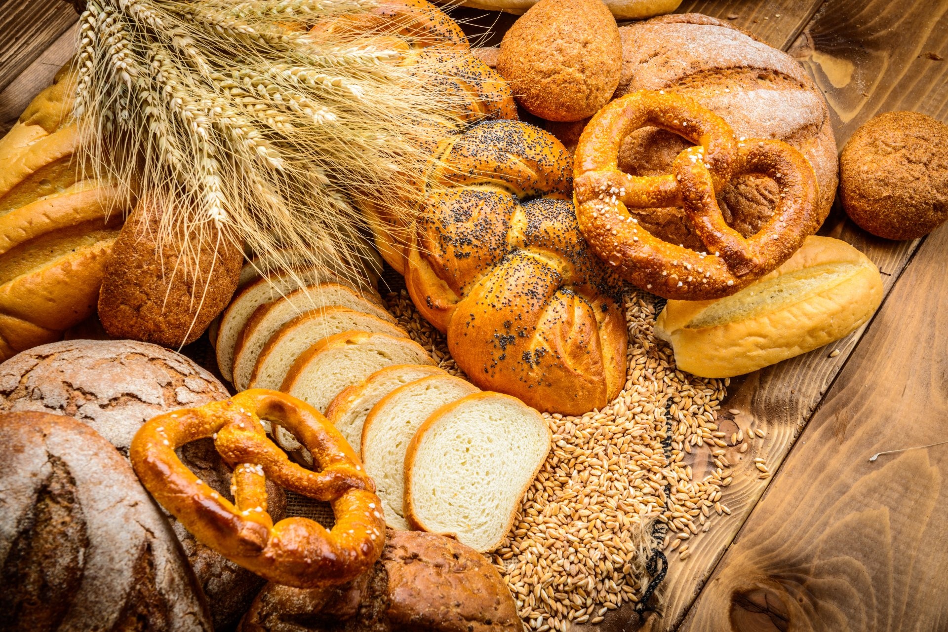 Artisanal bread loaf, Golden crust, Fluffy texture, Satisfying crunch, 1920x1290 HD Desktop