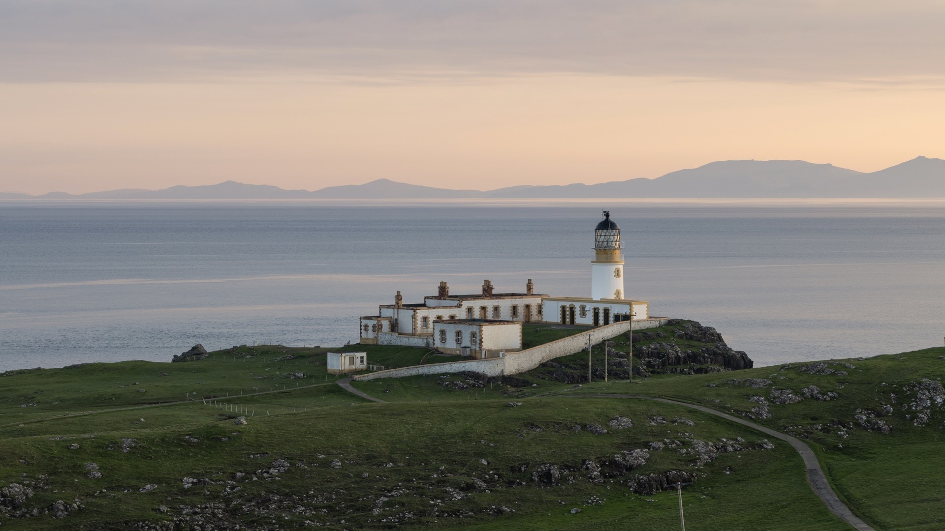 Neist Point Lighthouse, Skye, Scotland, Windows spotlight, 1920x1080 Full HD Desktop
