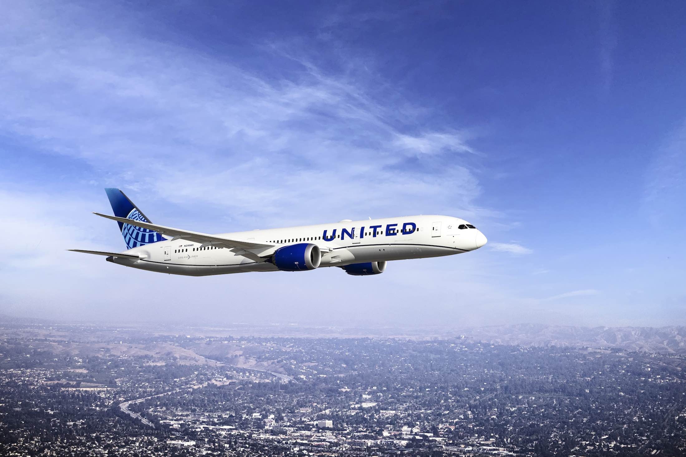 United Airlines, Transatlantic carrier, Airline expansion, Market dominance, 2200x1470 HD Desktop