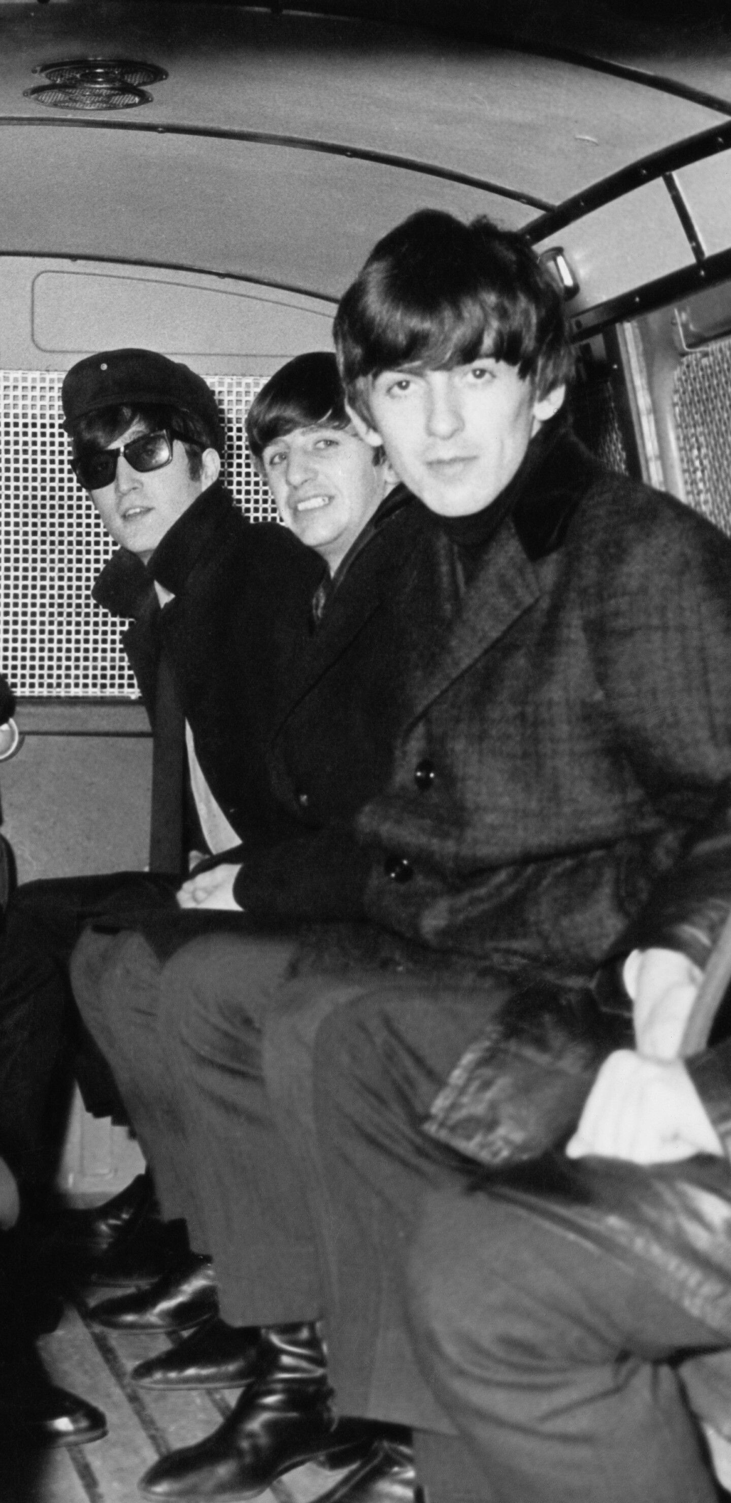 The Beatles: John Lennon, Ringo Starr and George Harrison, Rock'n'Roll. 1440x2960 HD Background.