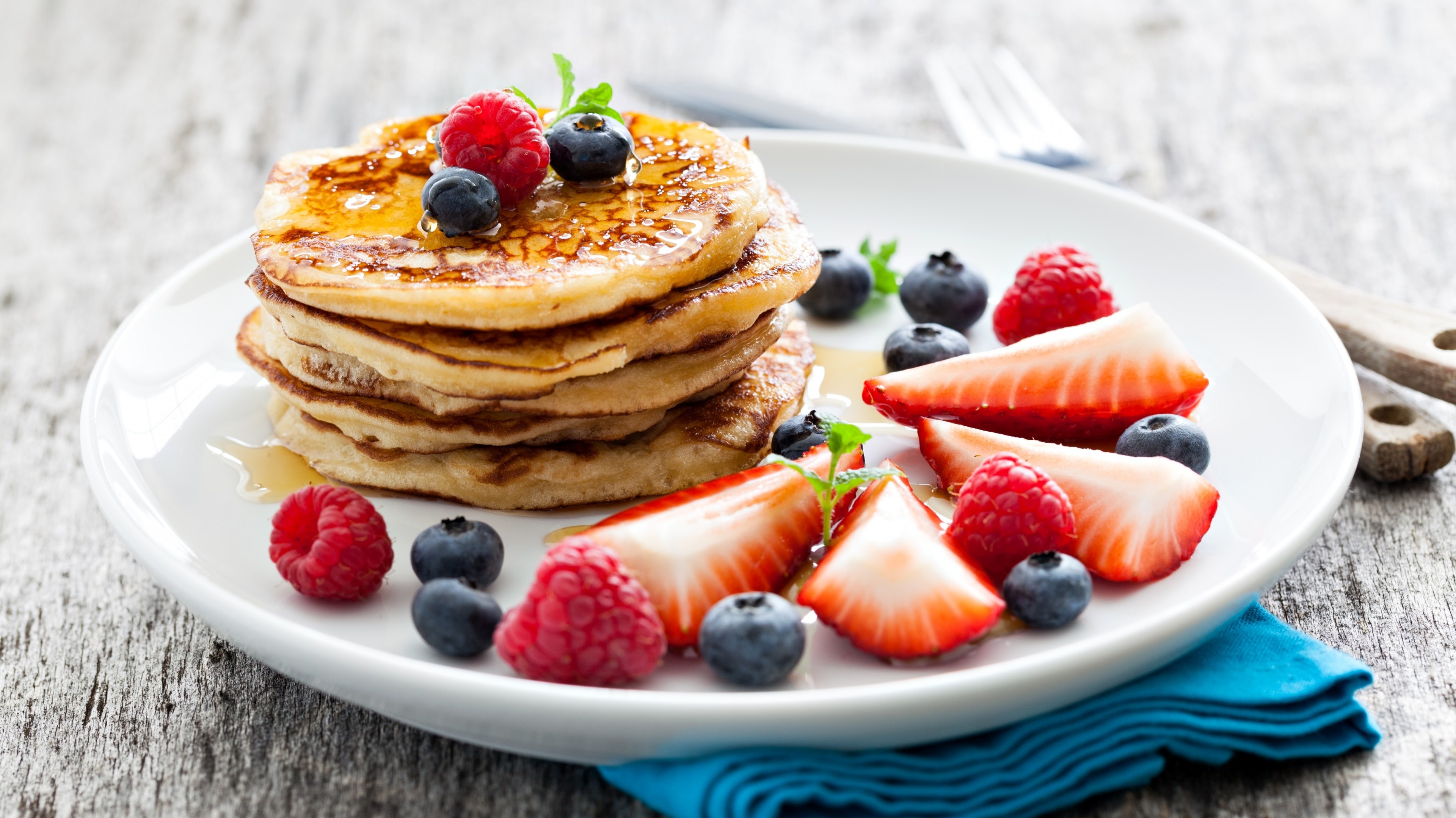 Pancake: Pancakes, Raspberry, Strawberry, Blueberry, Food. 3840x2160 4K Background.