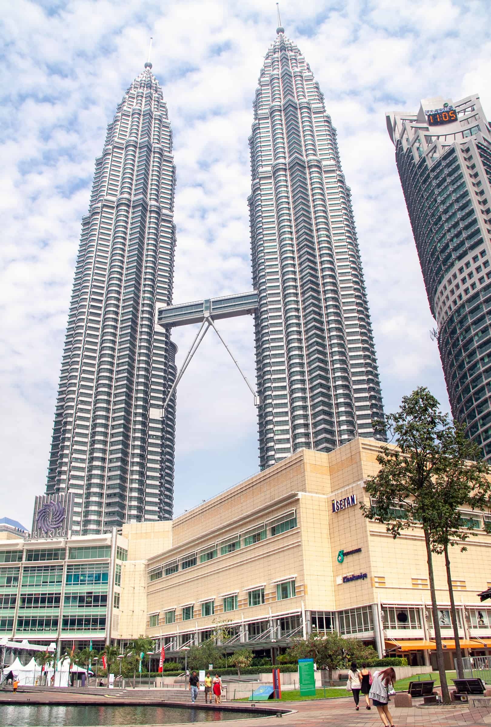 Petronas Twin Towers, Modern architectural wonder, Urban skyline, Magnificent structure, 1620x2400 HD Phone