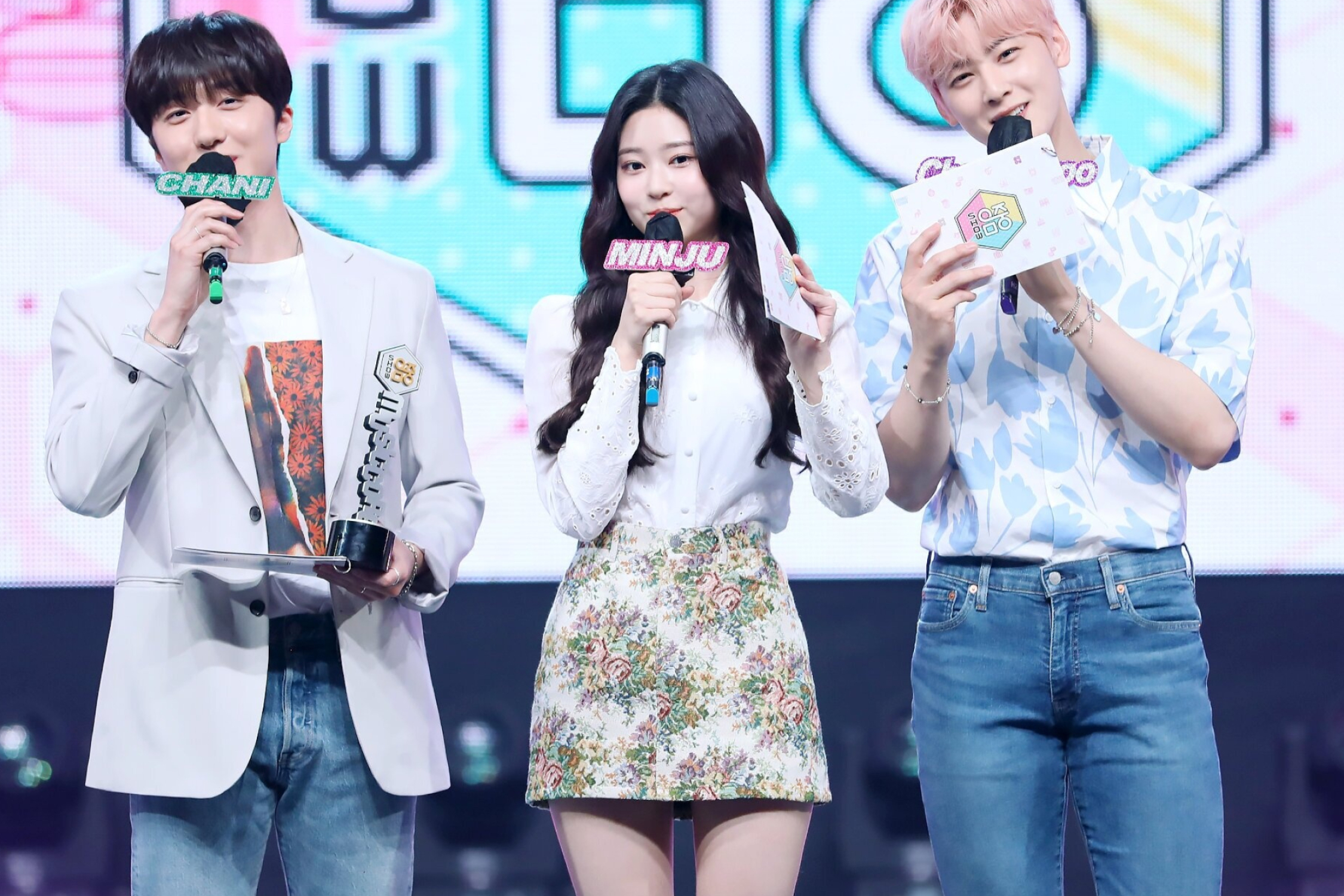 April 24, 2021, Music Core, MCs Minju Chani, Cha Eunwoo, 2250x1500 HD Desktop