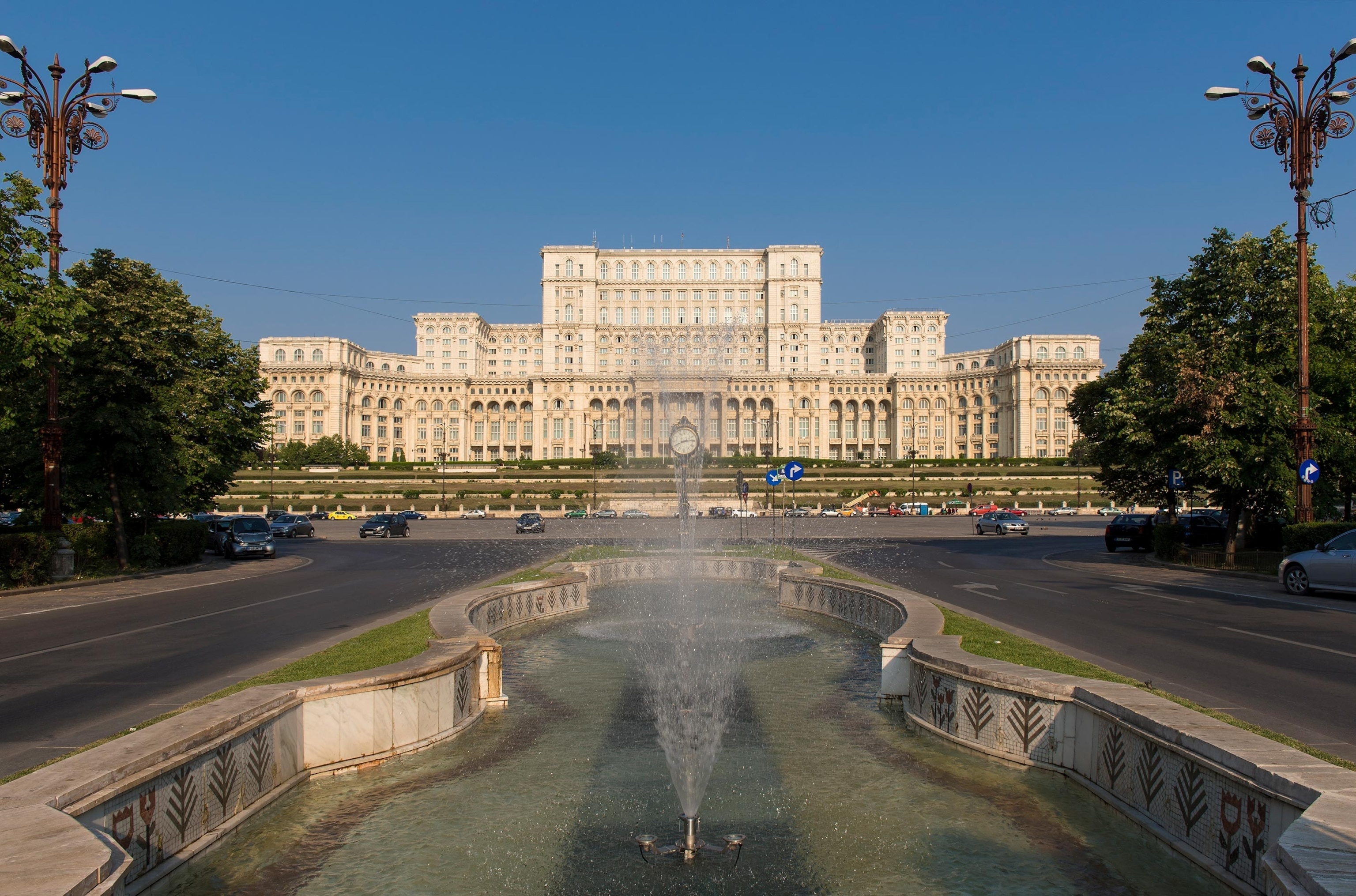 Bucharest city guide, Romanian travel tips, Best attractions, Insider recommendations, 3080x2030 HD Desktop