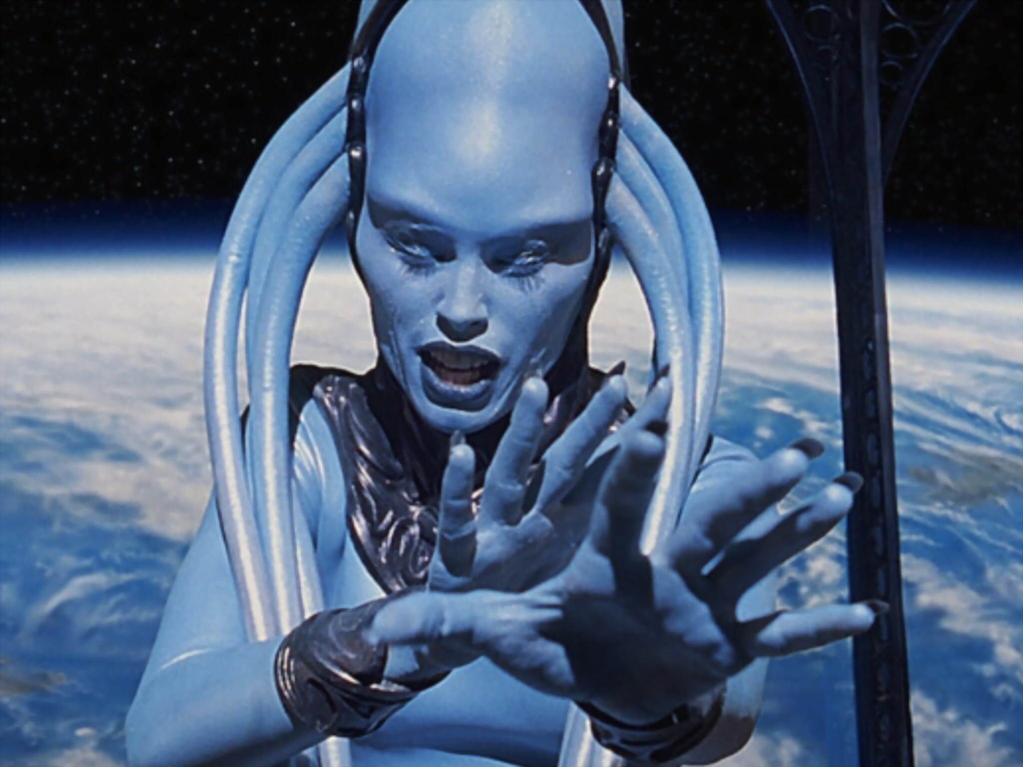 Diva, The Fifth Element, Sci-fi movie, Iconic character, 2050x1540 HD Desktop