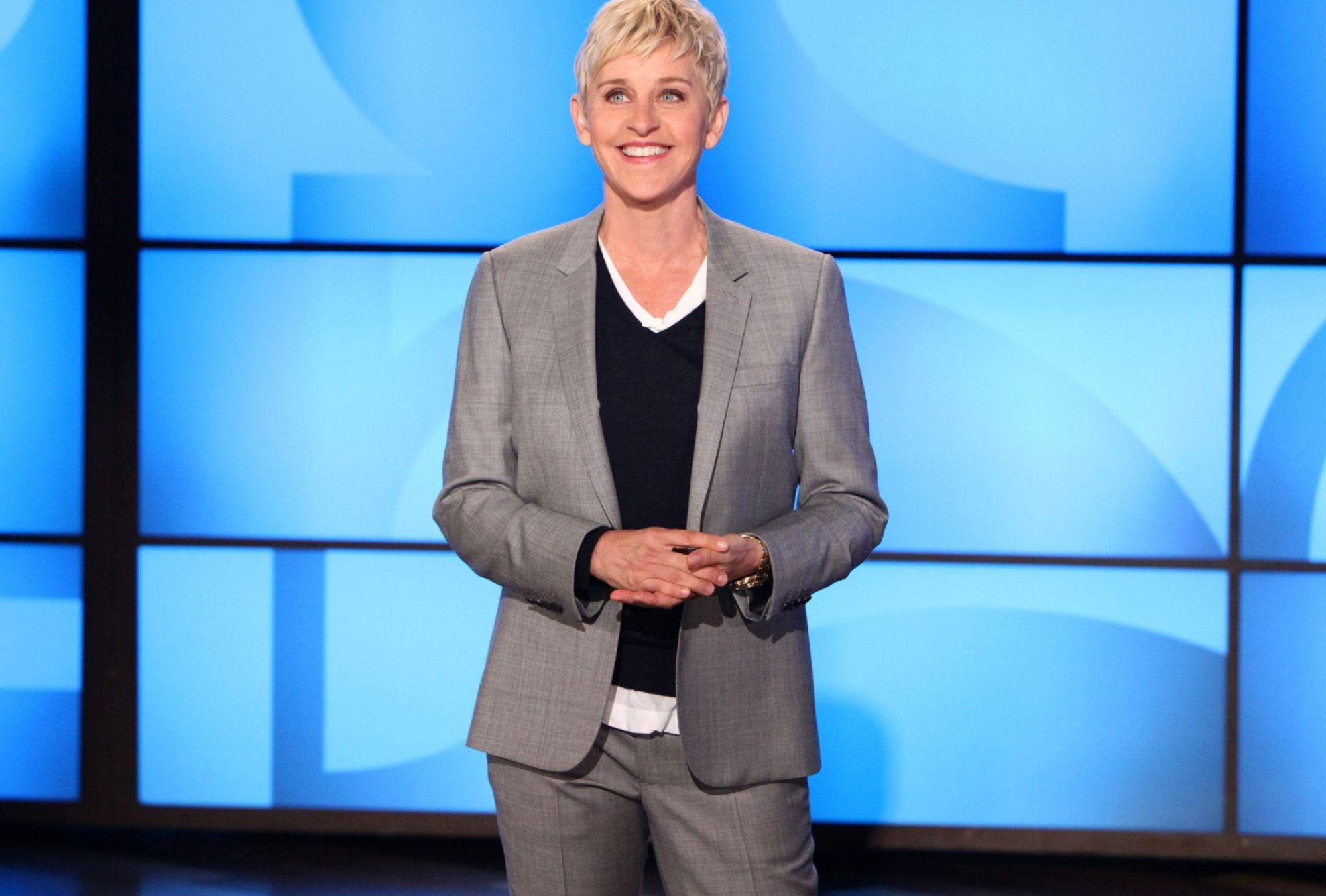 Ellen DeGeneres: Beloved television icon and entertainment pioneer. 2000x1360 HD Wallpaper.