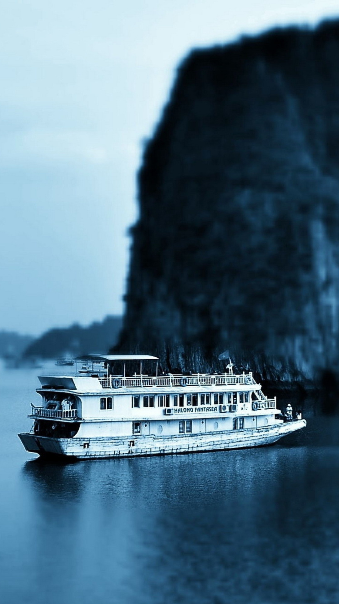 Ha Long Bay, Natural wonder, Serene landscapes, Water paradise, 1080x1920 Full HD Phone