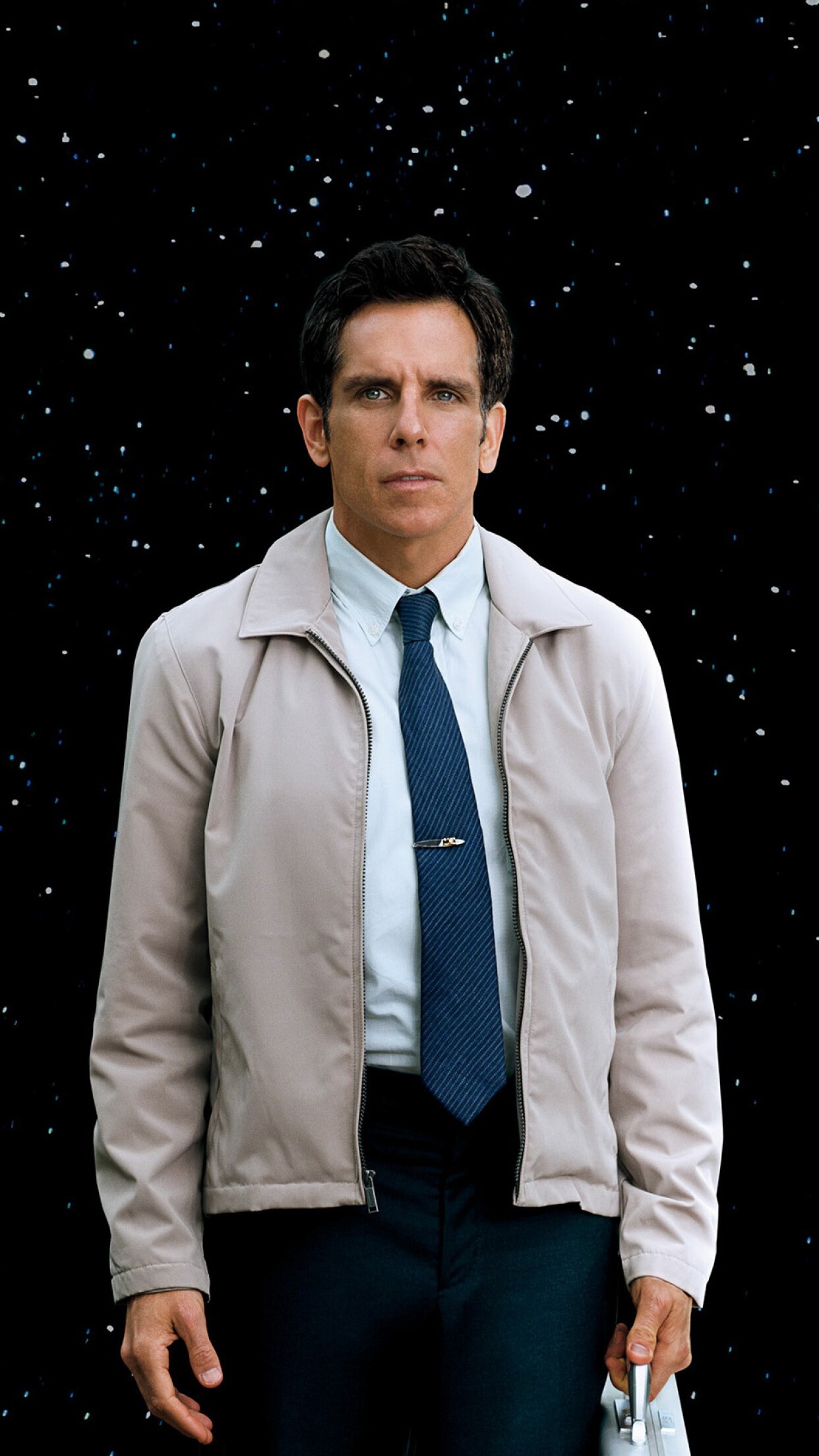 The Secret Life of Walter Mitty: The film’s first half concerns Walter’s workday, his smug new boss’ executive entourage poking fun at his virtually unconscious daydreaming like high school bullies. 1250x2210 HD Wallpaper.