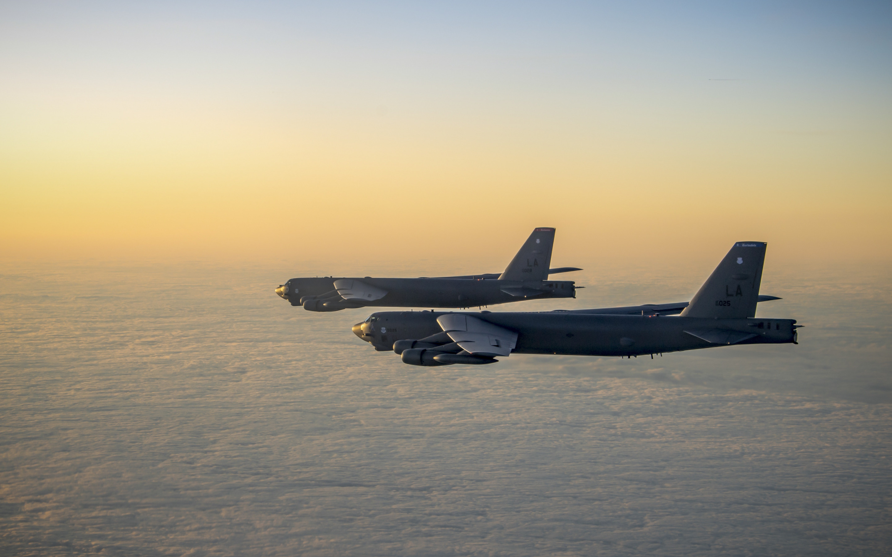 Boeing B-52, Sky bomber, Strategic aircraft, High-quality pictures, 2880x1800 HD Desktop