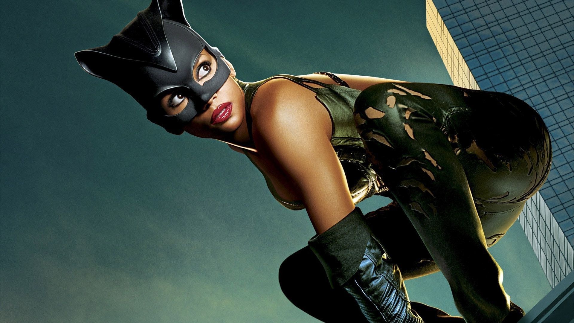 Catwoman (Movie), Superhero movie, Powerful and fierce, Dynamic imagery, 1920x1080 Full HD Desktop