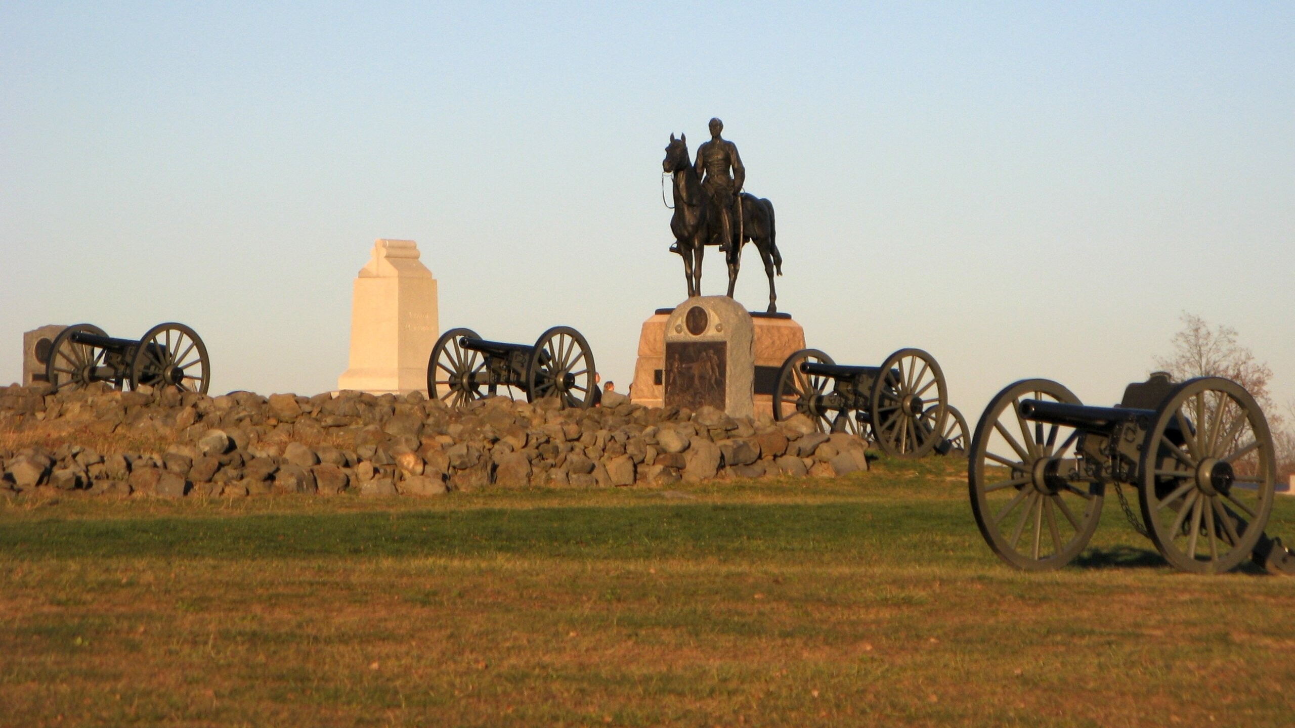 Gettysburg: George G. Meade Equestrian Monument, The field near Seminary Ridge, The Army of the Potomac. 2560x1440 HD Background.