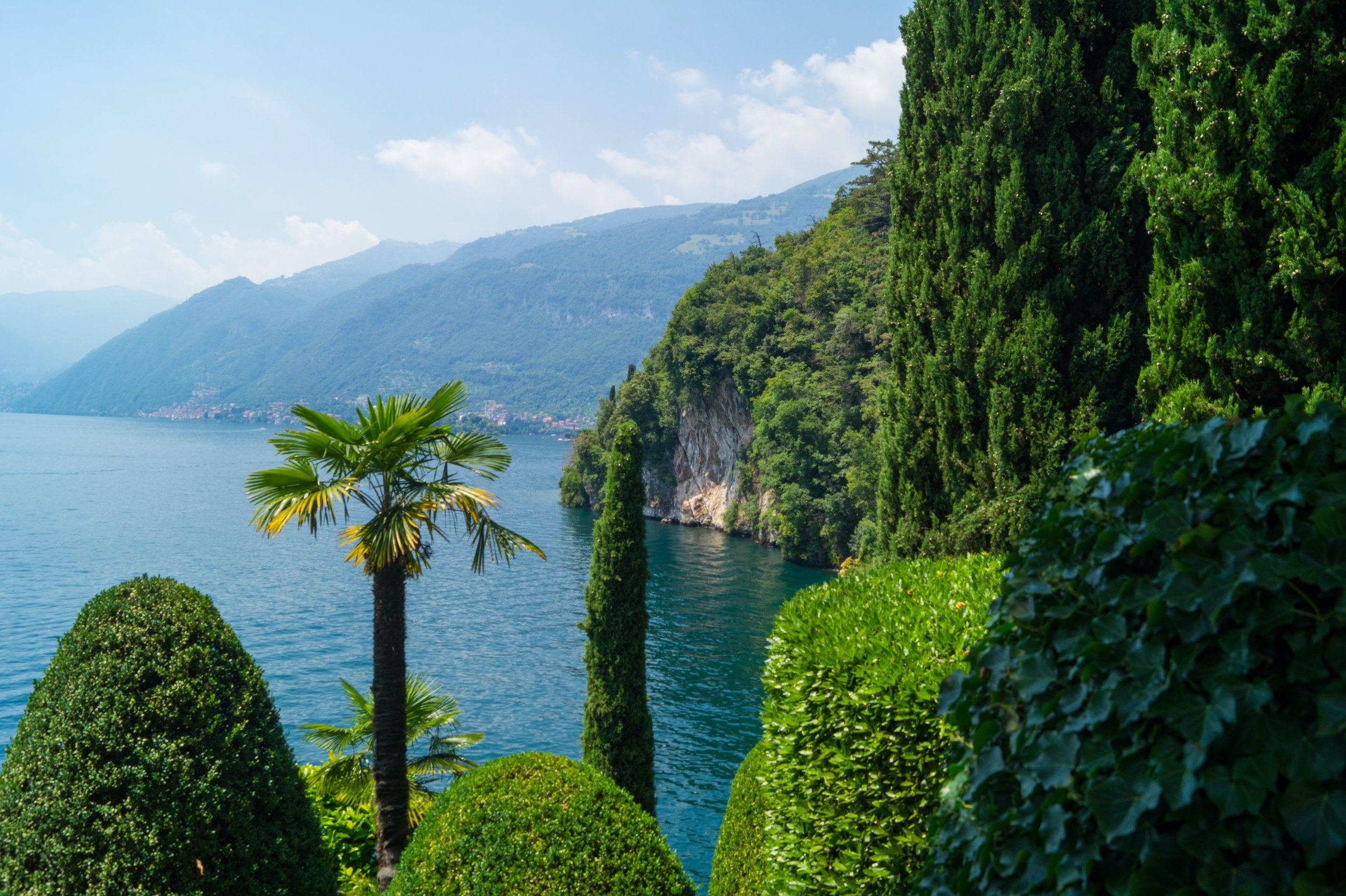 Lake Como, Ritual renewal, Yoga retreats, Spiritual rejuvenation, 2500x1670 HD Desktop