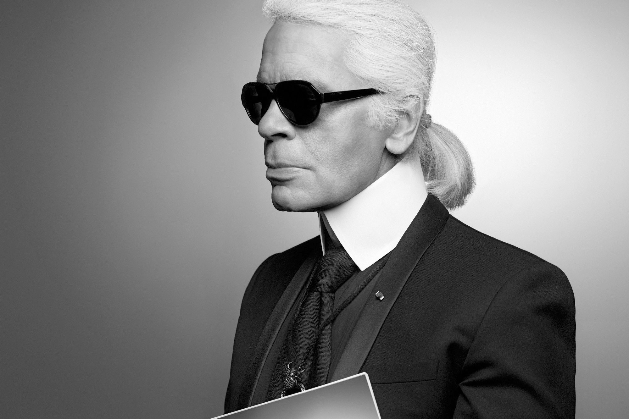 Karl Lagerfeld, Iconic work, Task PR, 2000x1340 HD Desktop