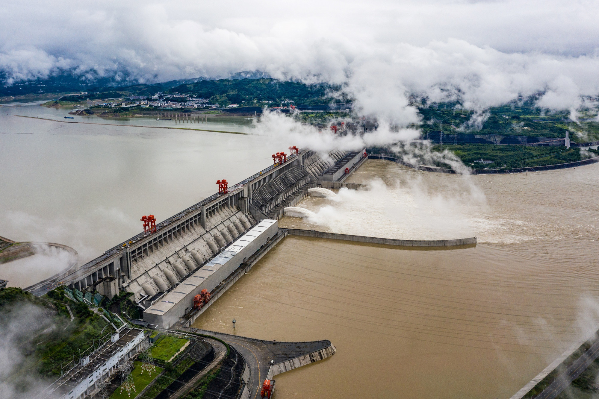 Three Gorges, China travels, Nuclear power plants, Dam endangerment, 2000x1340 HD Desktop