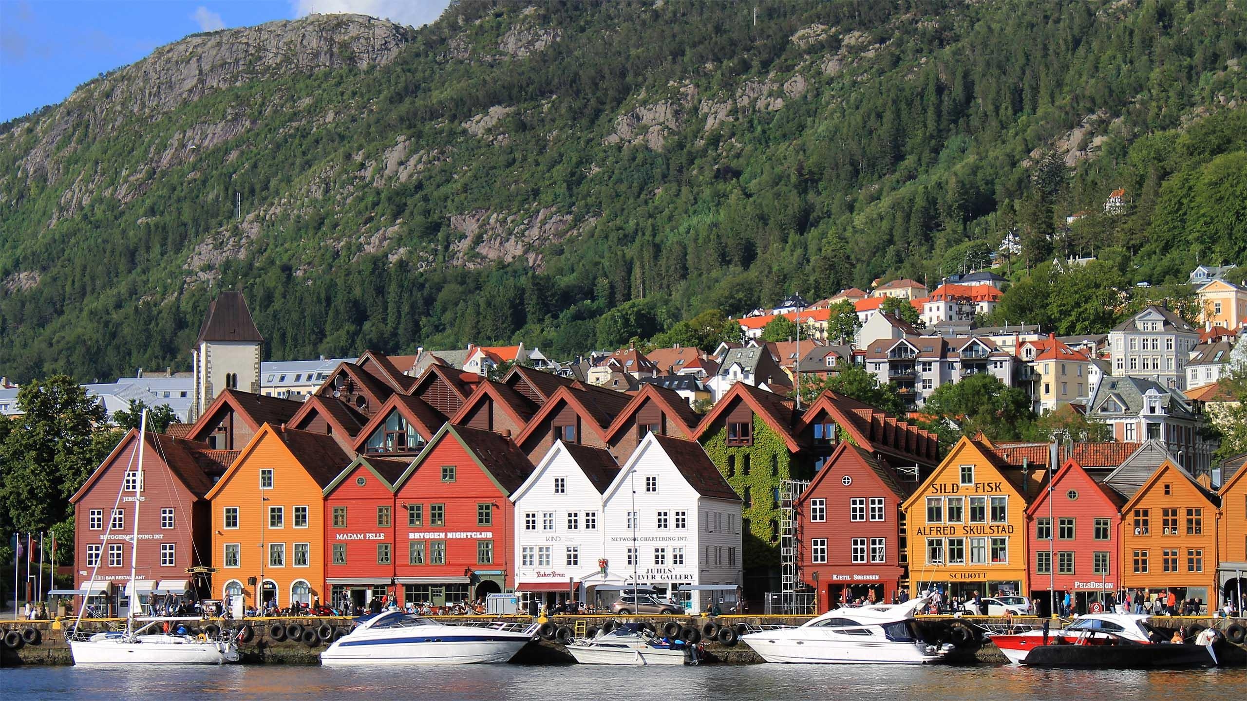 Bryggen, Norway, Nordic holidays, 2560x1440 HD Desktop