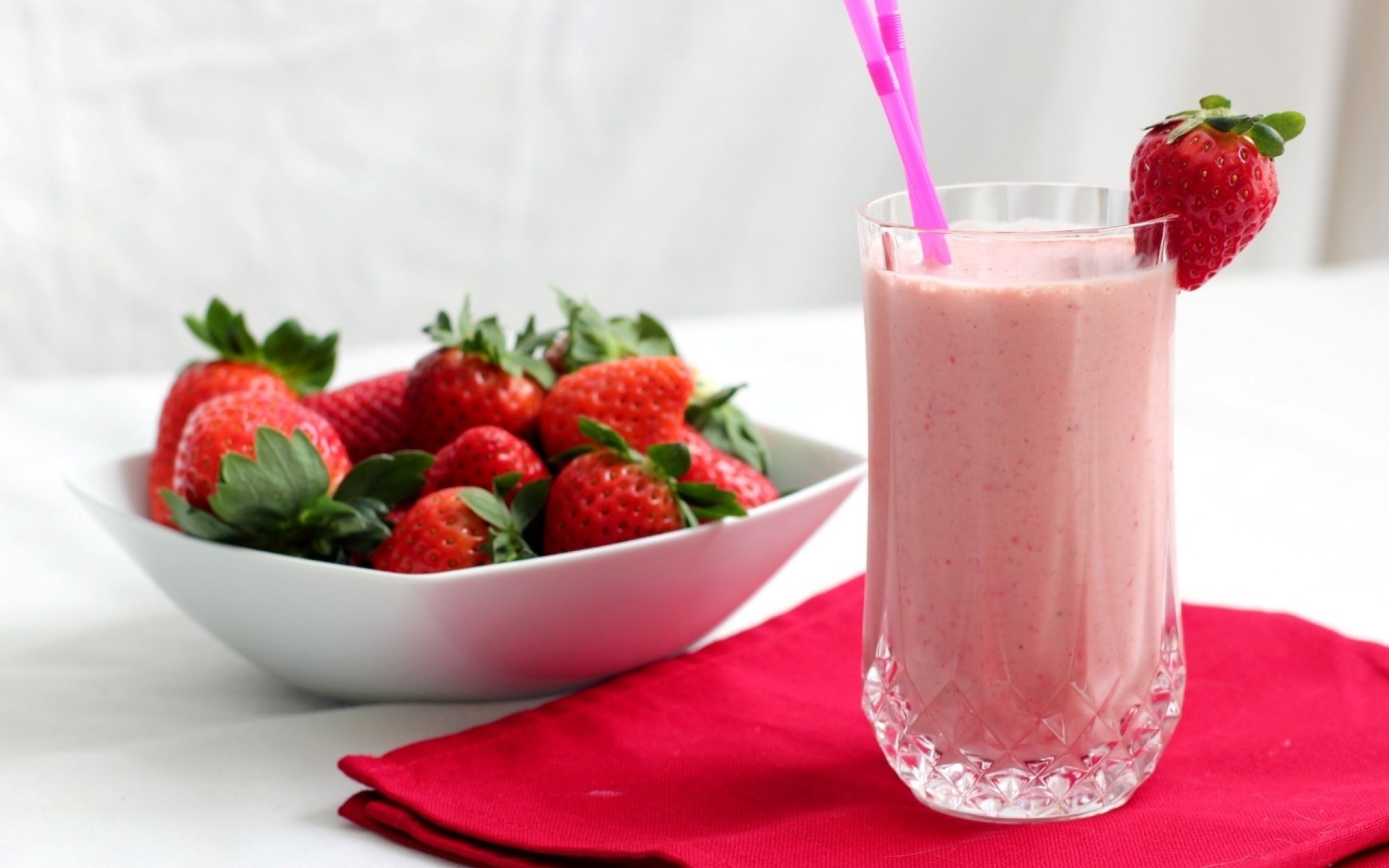 Milkshake: Made with ice cream, milk, and any additional flavors, Strawberry. 2560x1600 HD Wallpaper.