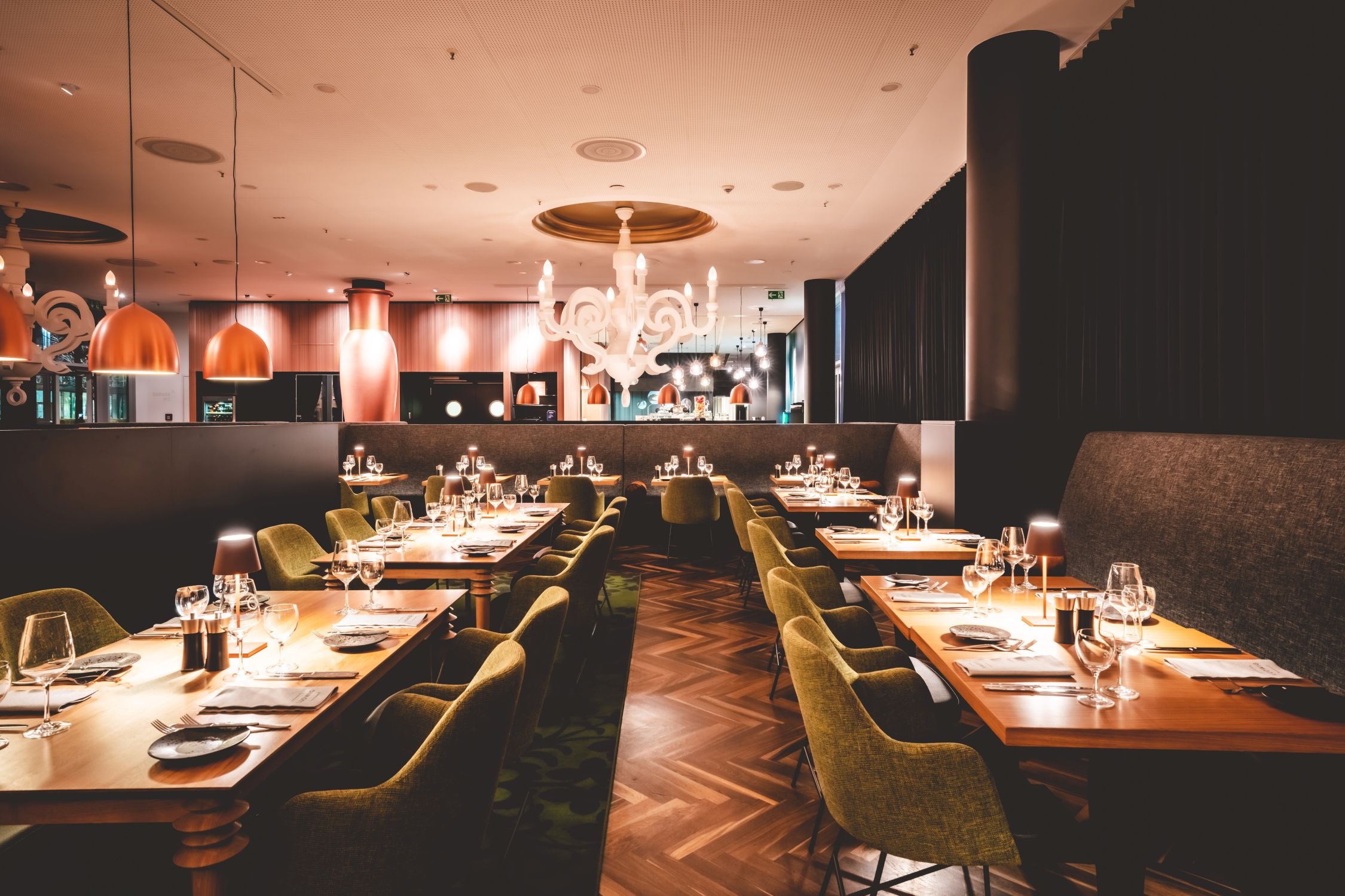 Ludwigs Bonn, Riverside restaurant, Elegant ambience, Creatively designed dishes, 2250x1500 HD Desktop