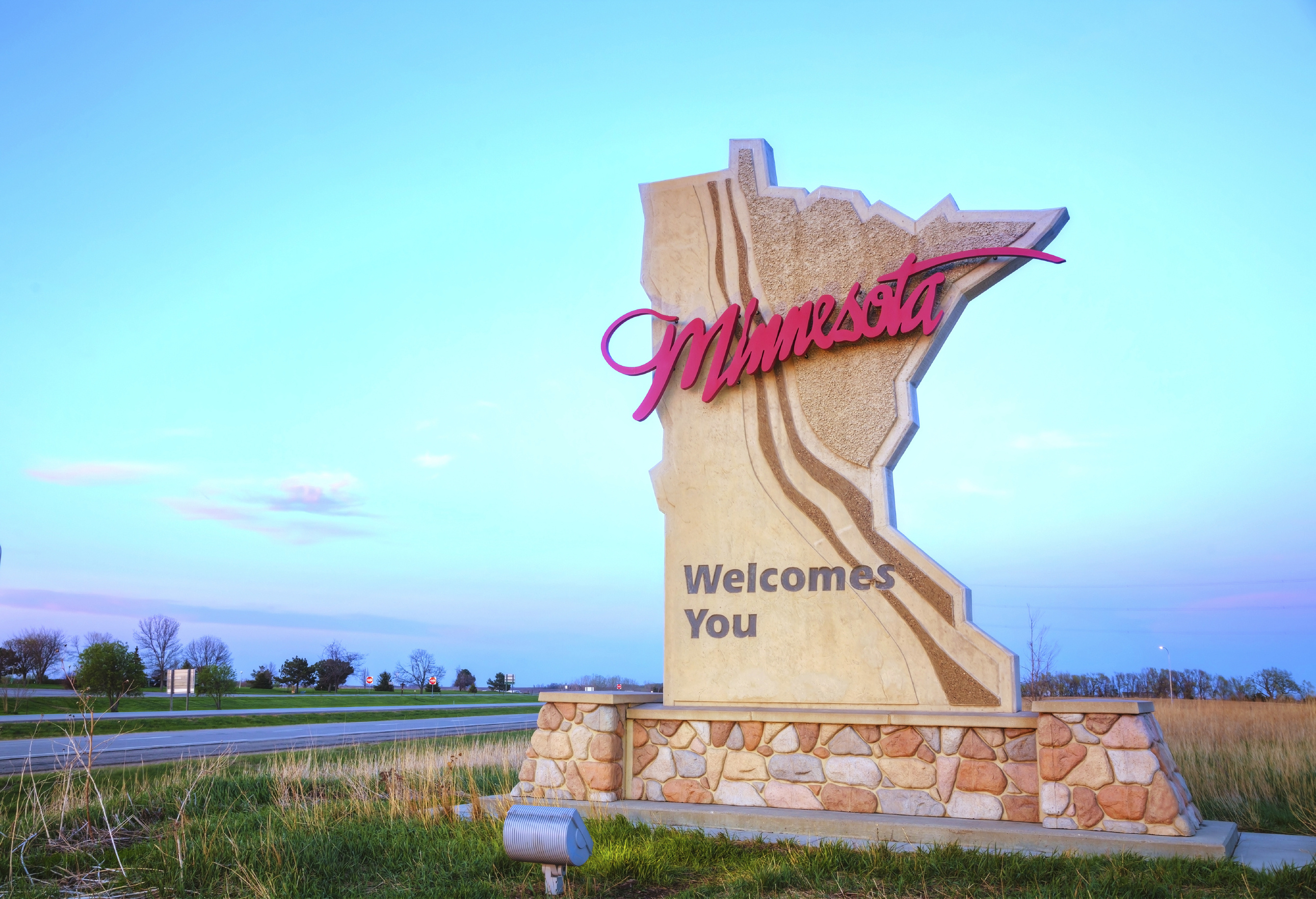 Minnesota Travels, Minnesota niceness, Friendly culture, Welcoming atmosphere, 2690x1840 HD Desktop